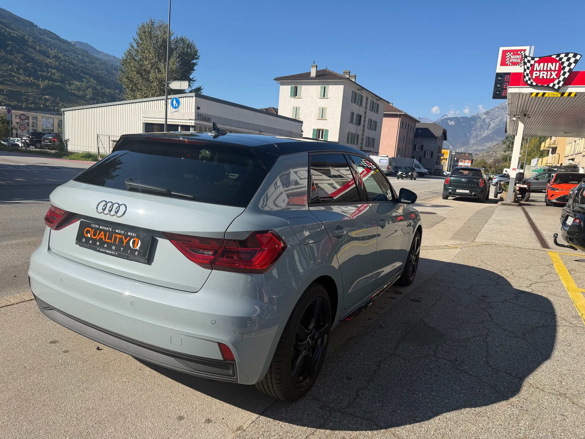 AUDI A1 Sportback 30 TFSI Attraction S-tronic-image-2