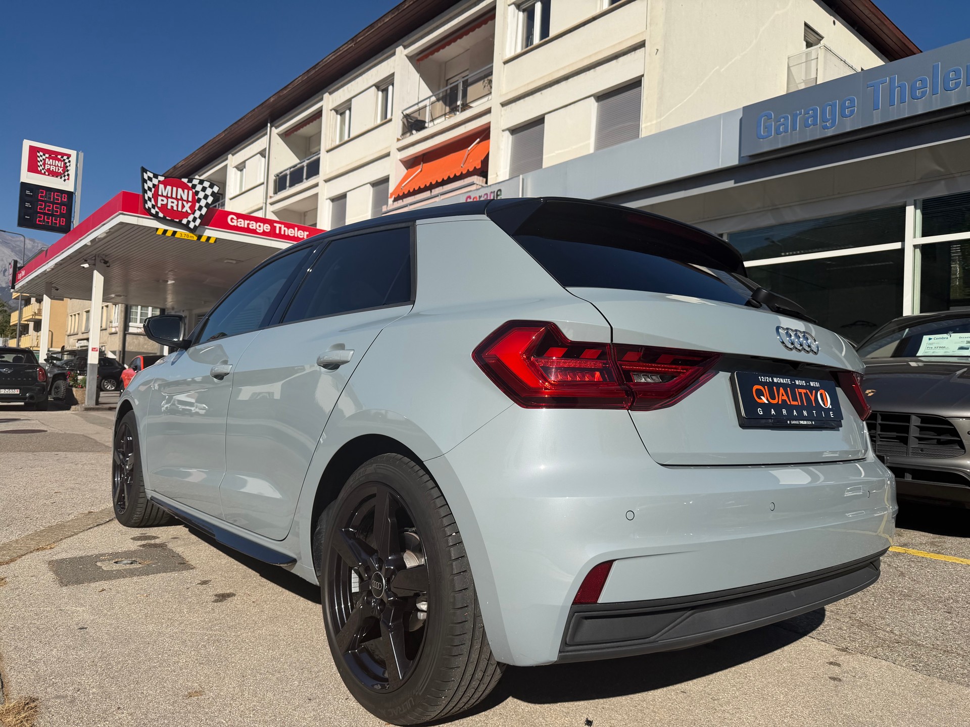 AUDI A1 Sportback 30 TFSI Attraction S-tronic-image-4