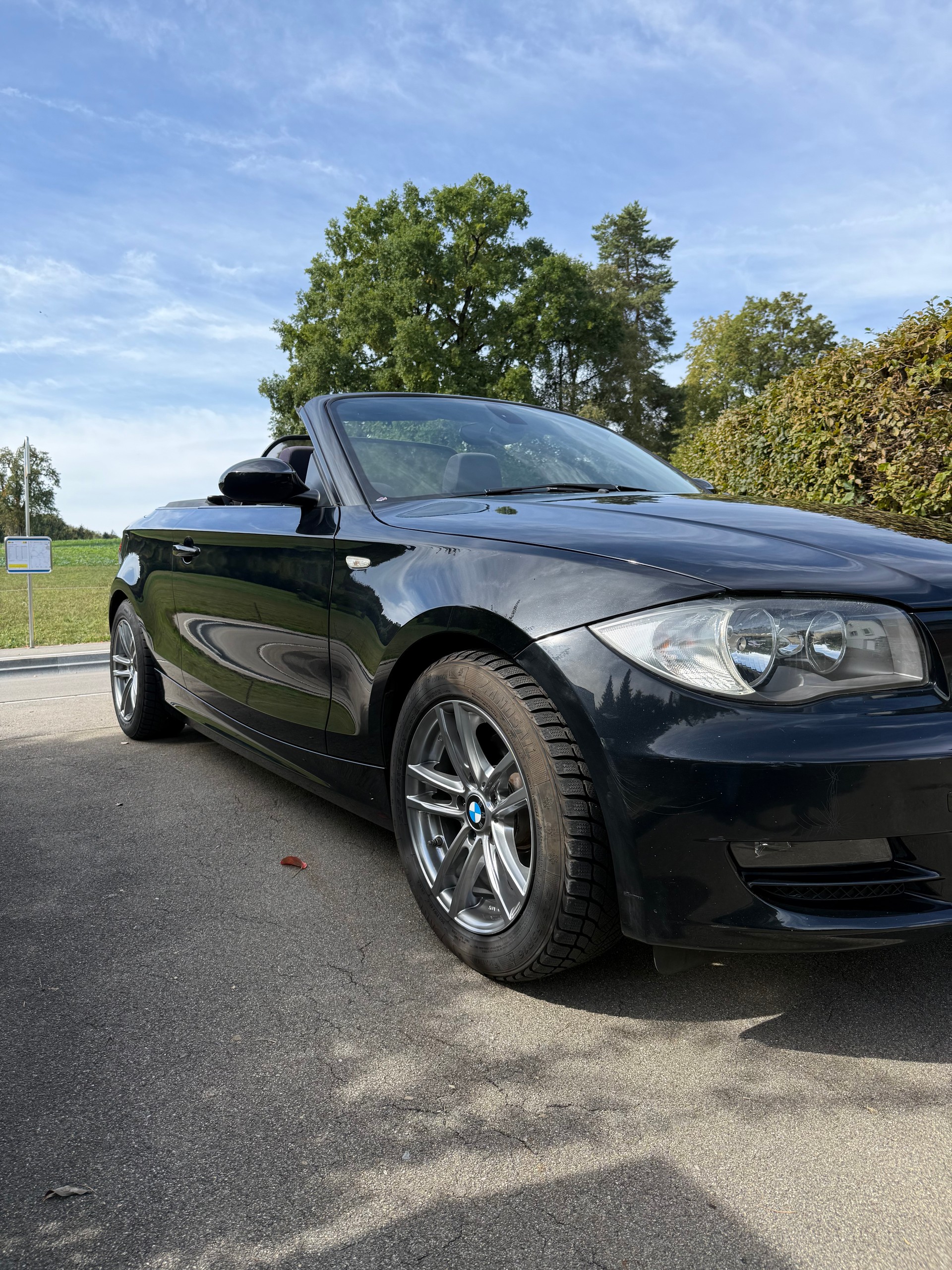 BMW 118i-image-1
