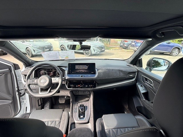 NISSAN Qashqai 1.5 VC-T Tekna+-image-9
