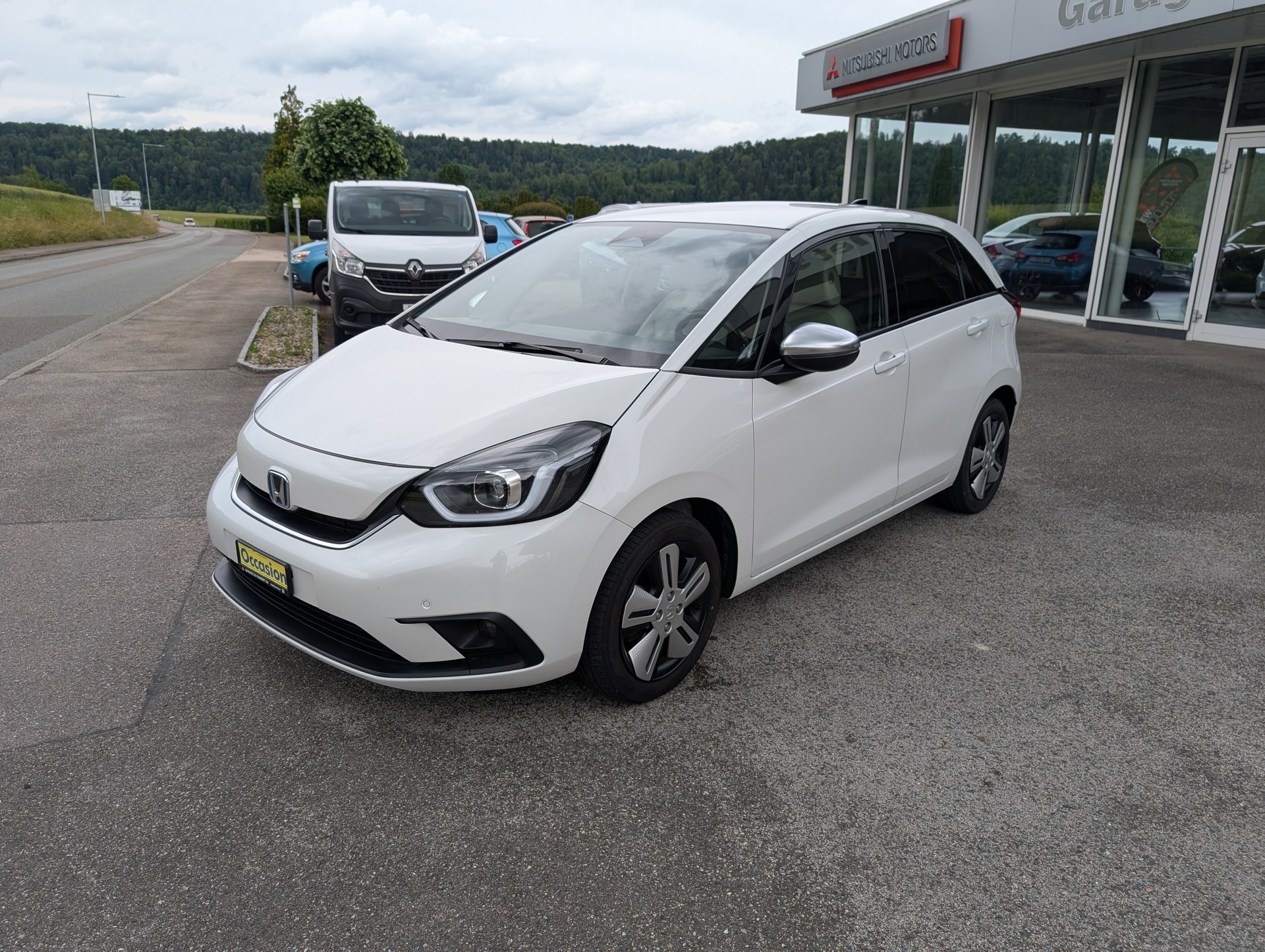 HONDA Jazz 1.5i-MMD Executive E-CVT-image-1