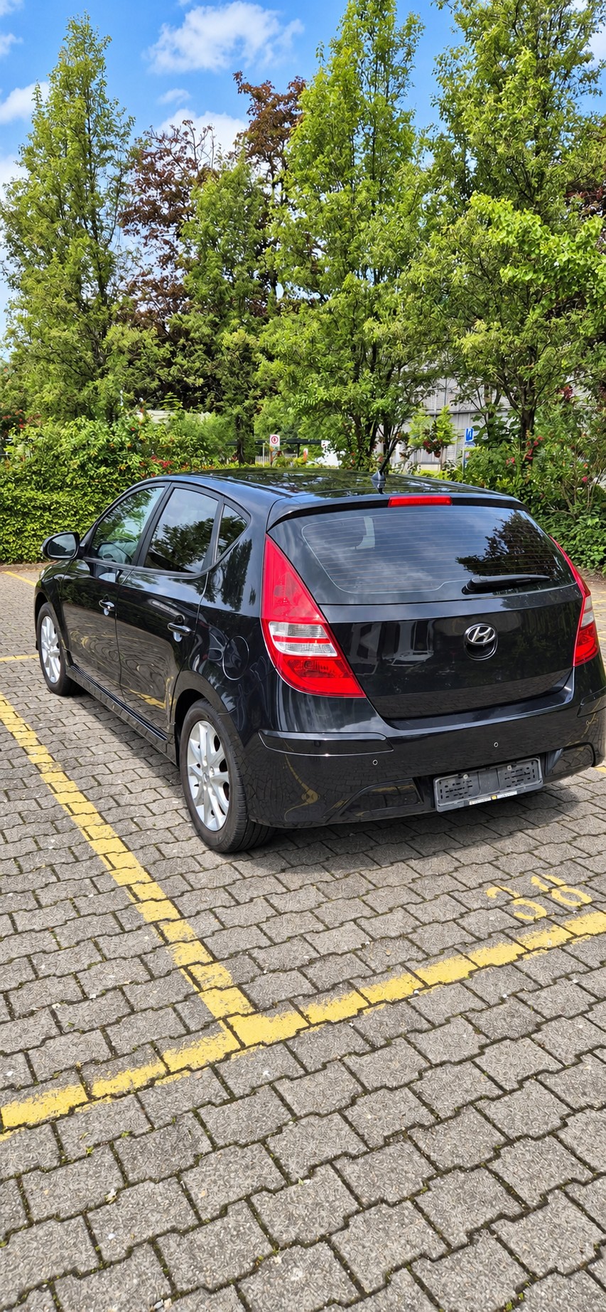 HYUNDAI 1.6 CRDi Swiss Plus Edition-image-4