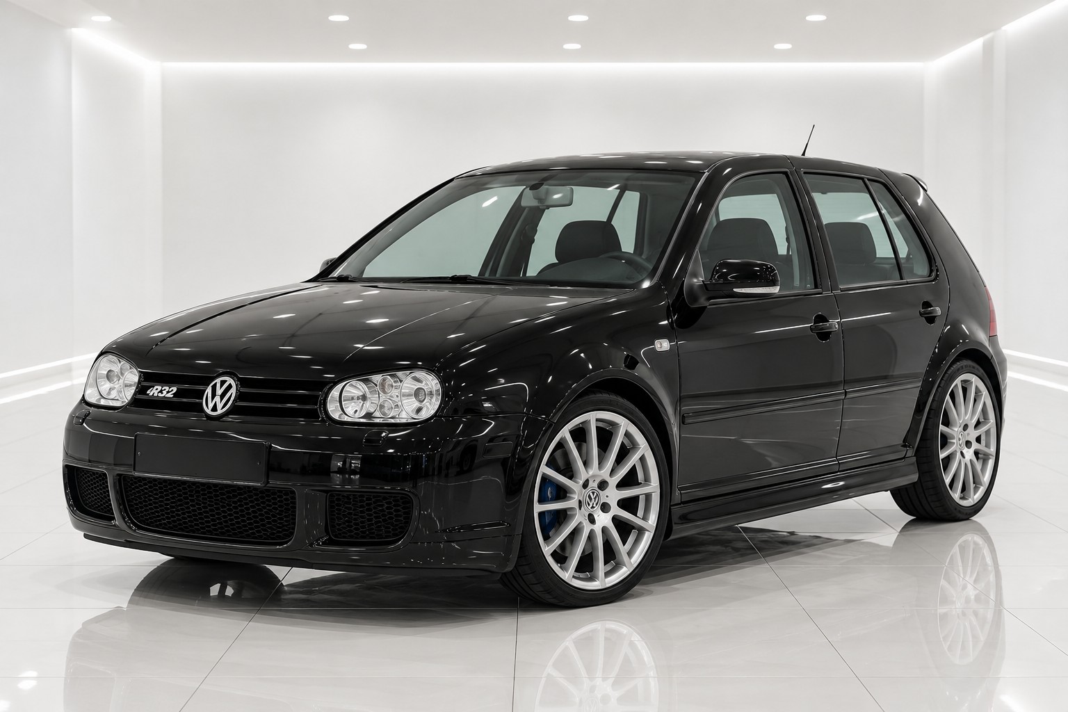 VW Golf R32 4Motion-image-0