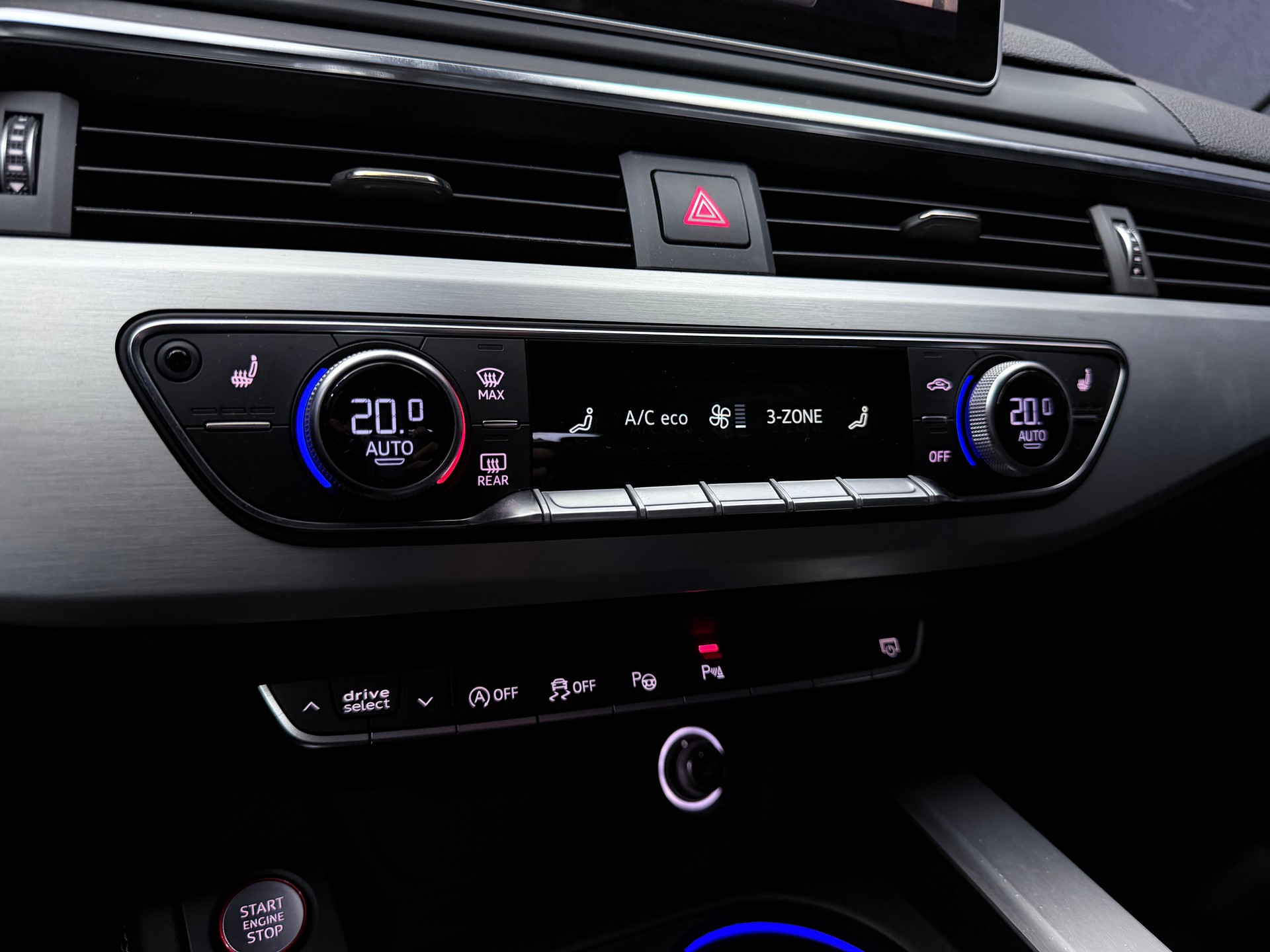 AUDI S4 Avant 3.0 TFSI quattro tiptronic-image-11