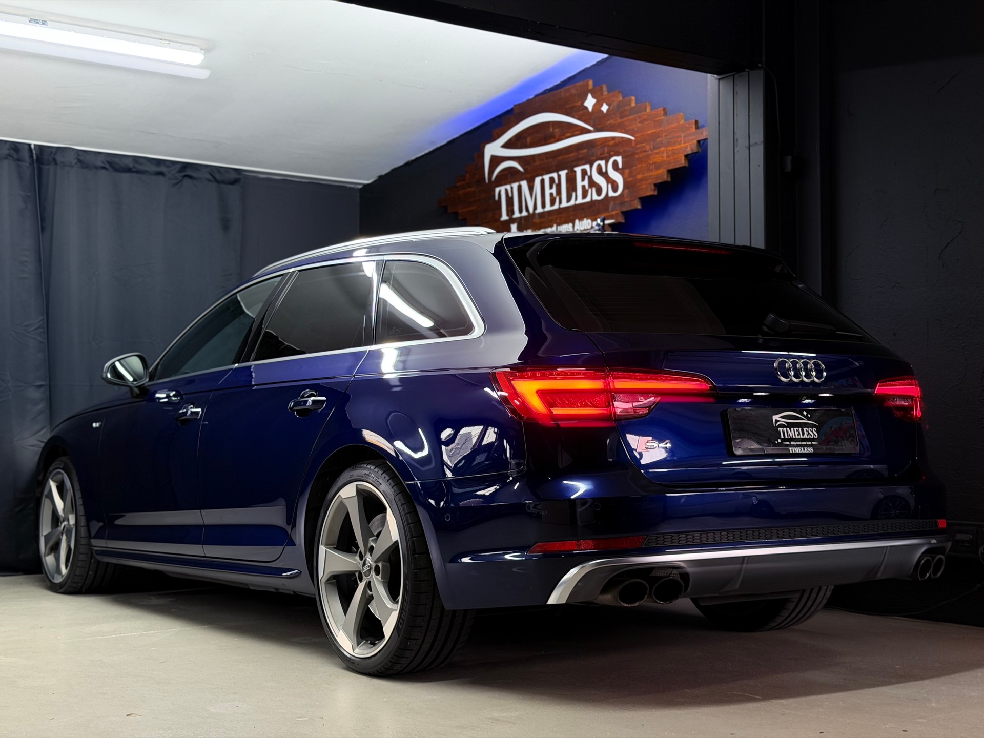 AUDI S4 Avant 3.0 TFSI quattro tiptronic-image-4