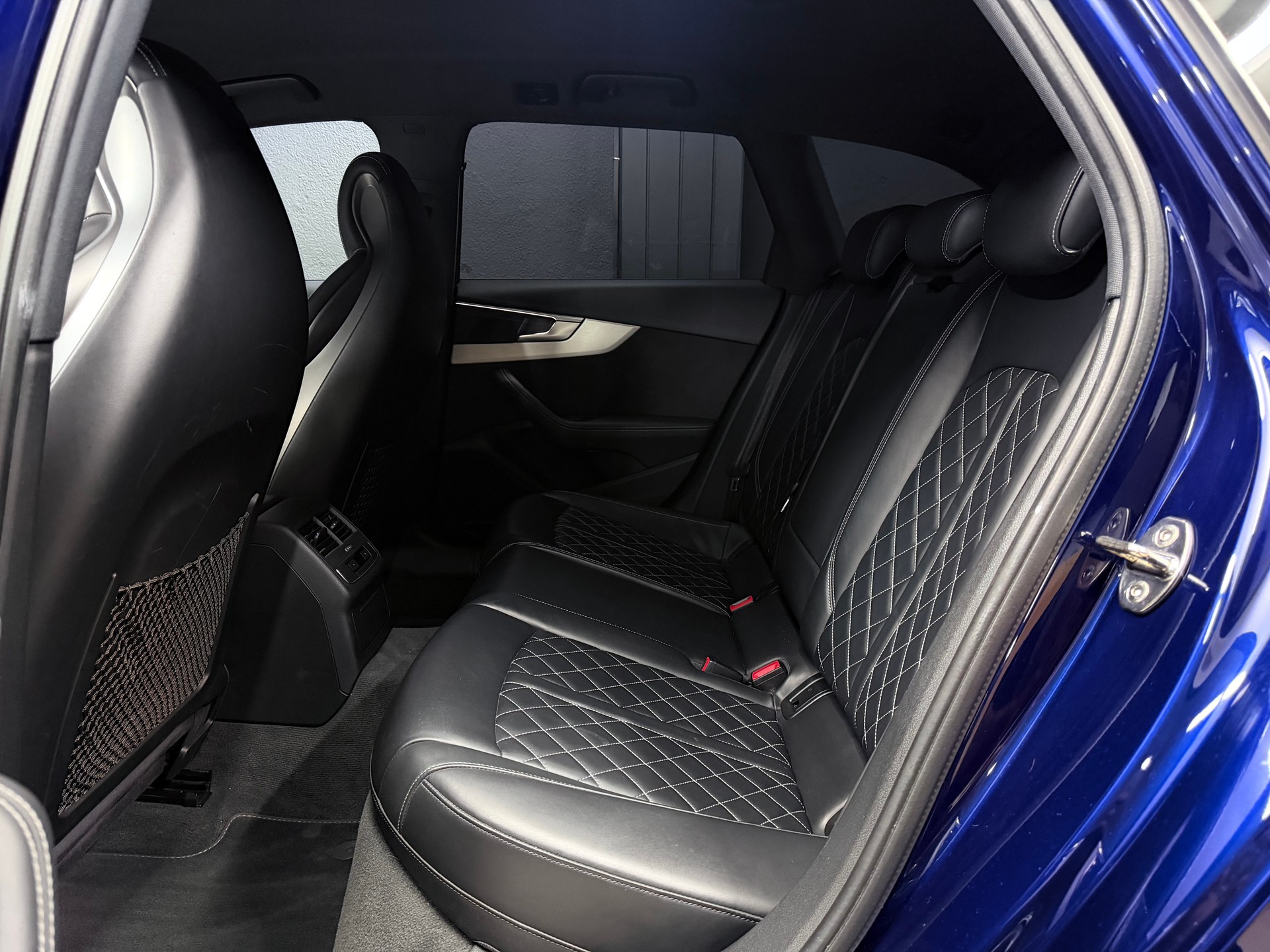 AUDI S4 Avant 3.0 TFSI quattro tiptronic-image-12