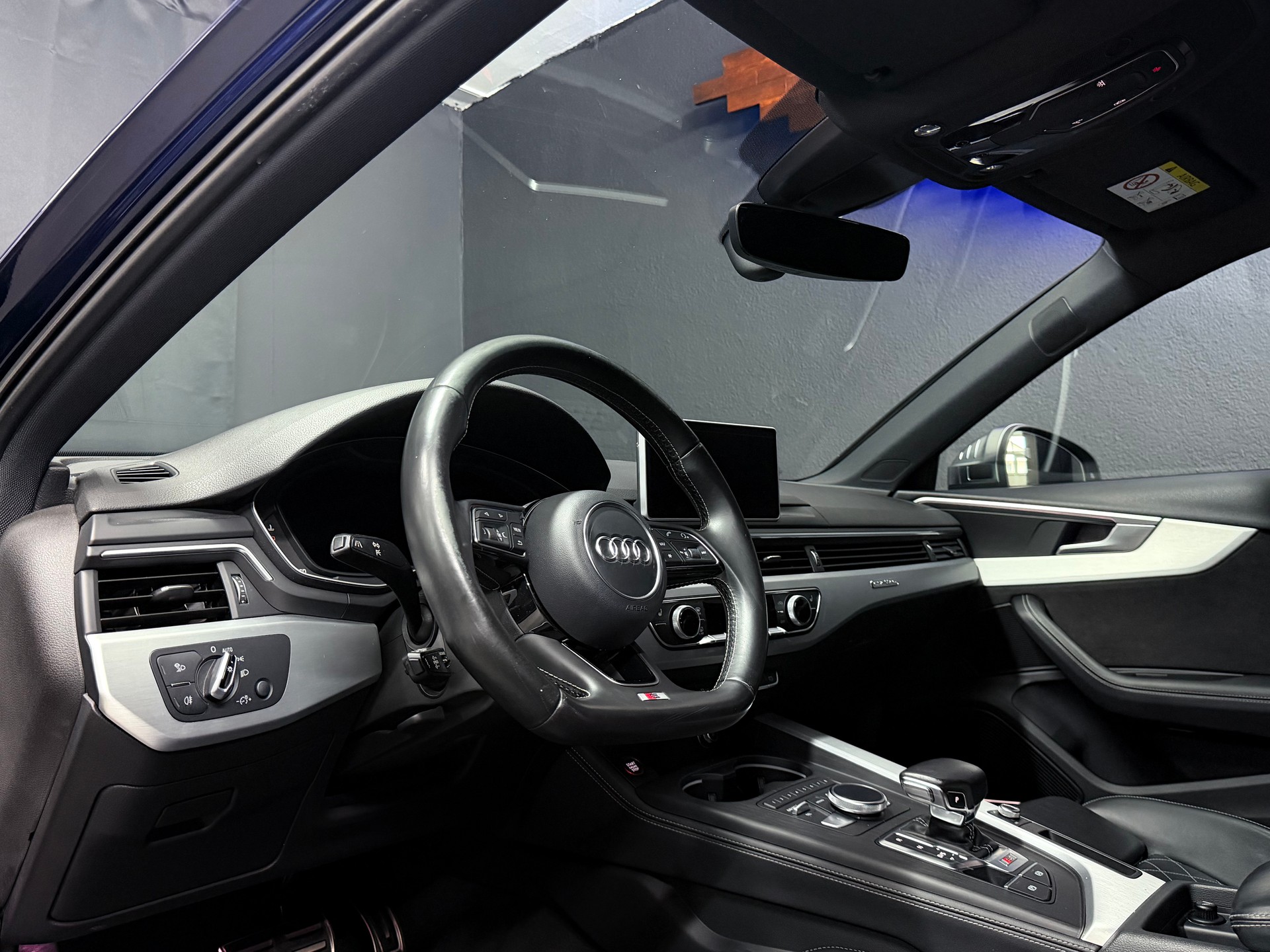 AUDI S4 Avant 3.0 TFSI quattro tiptronic-image-8