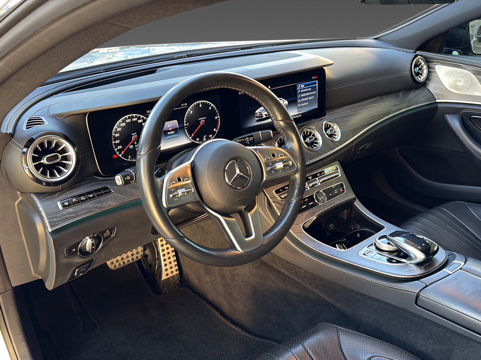 MERCEDES-BENZ CLS 400 d 4Matic AMG Line-image-6