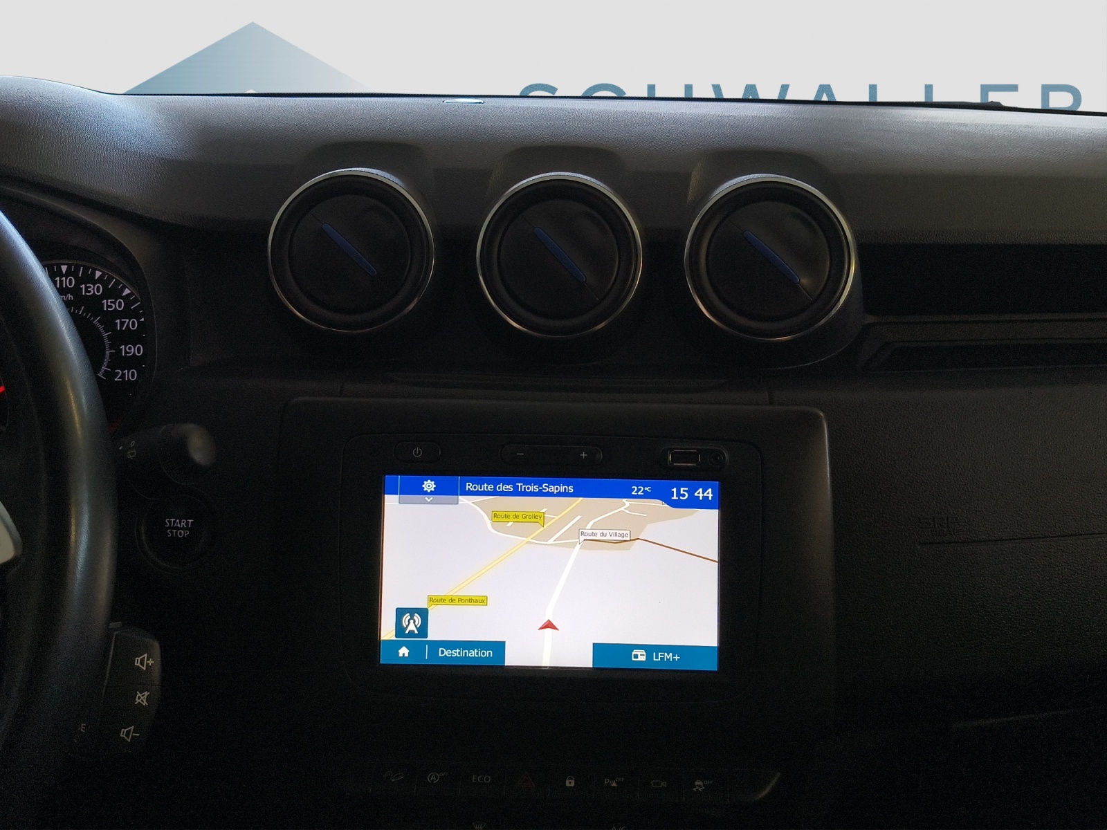 DACIA DUSTER 1.3 TCe 150 Celebration 4WD-image-10