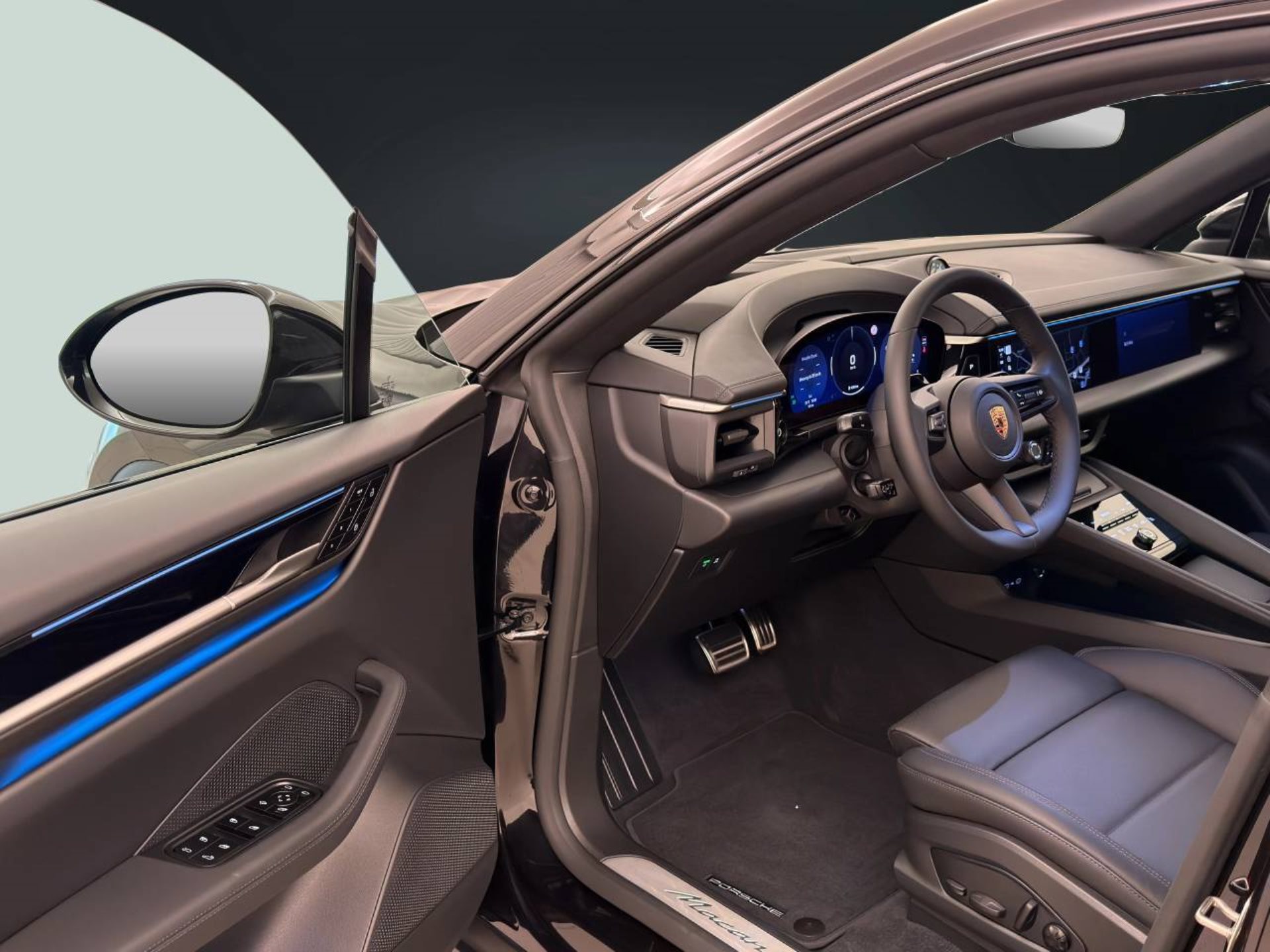 PORSCHE Macan 4S-image-3