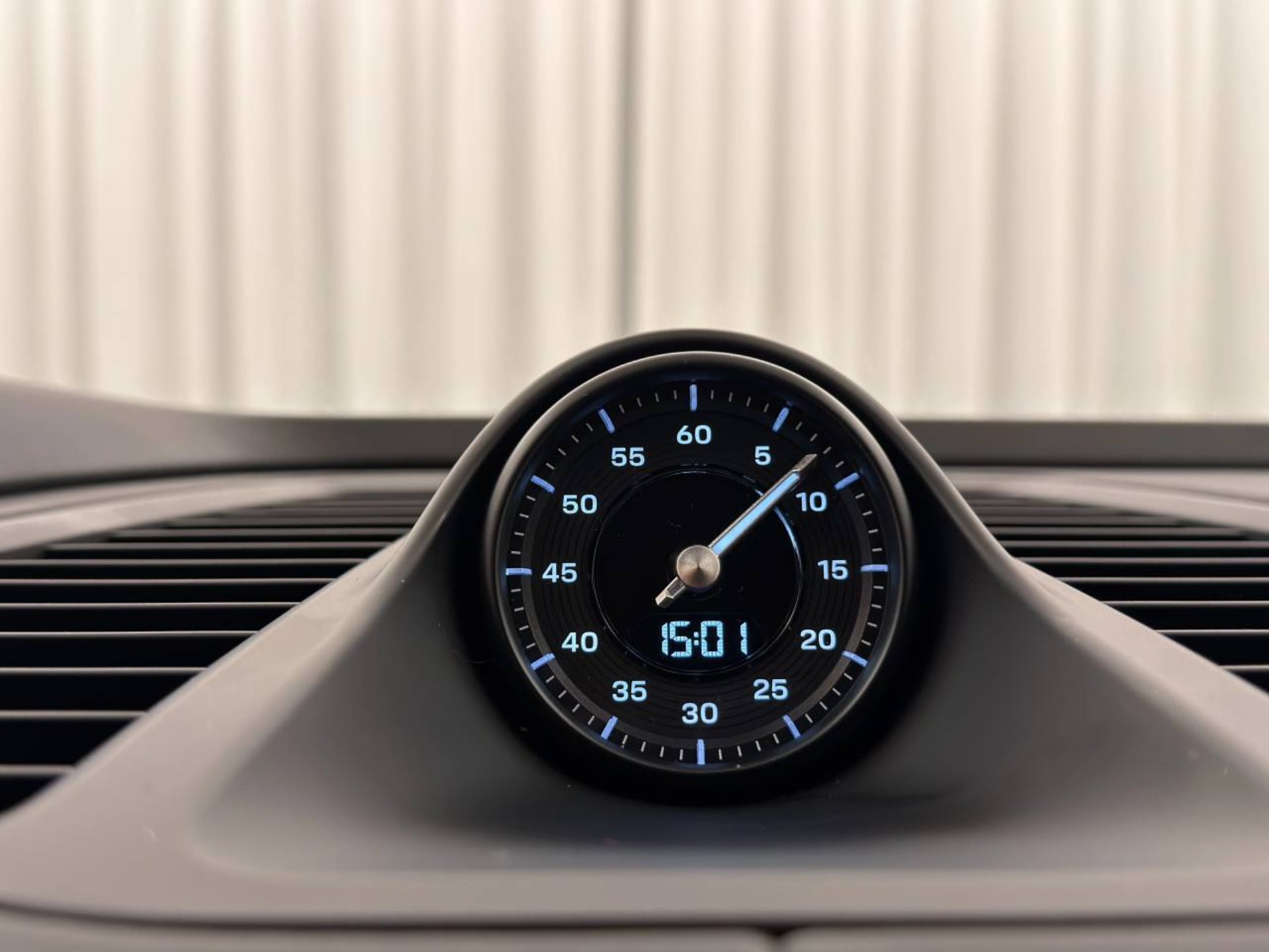 PORSCHE Macan 4S-image-22