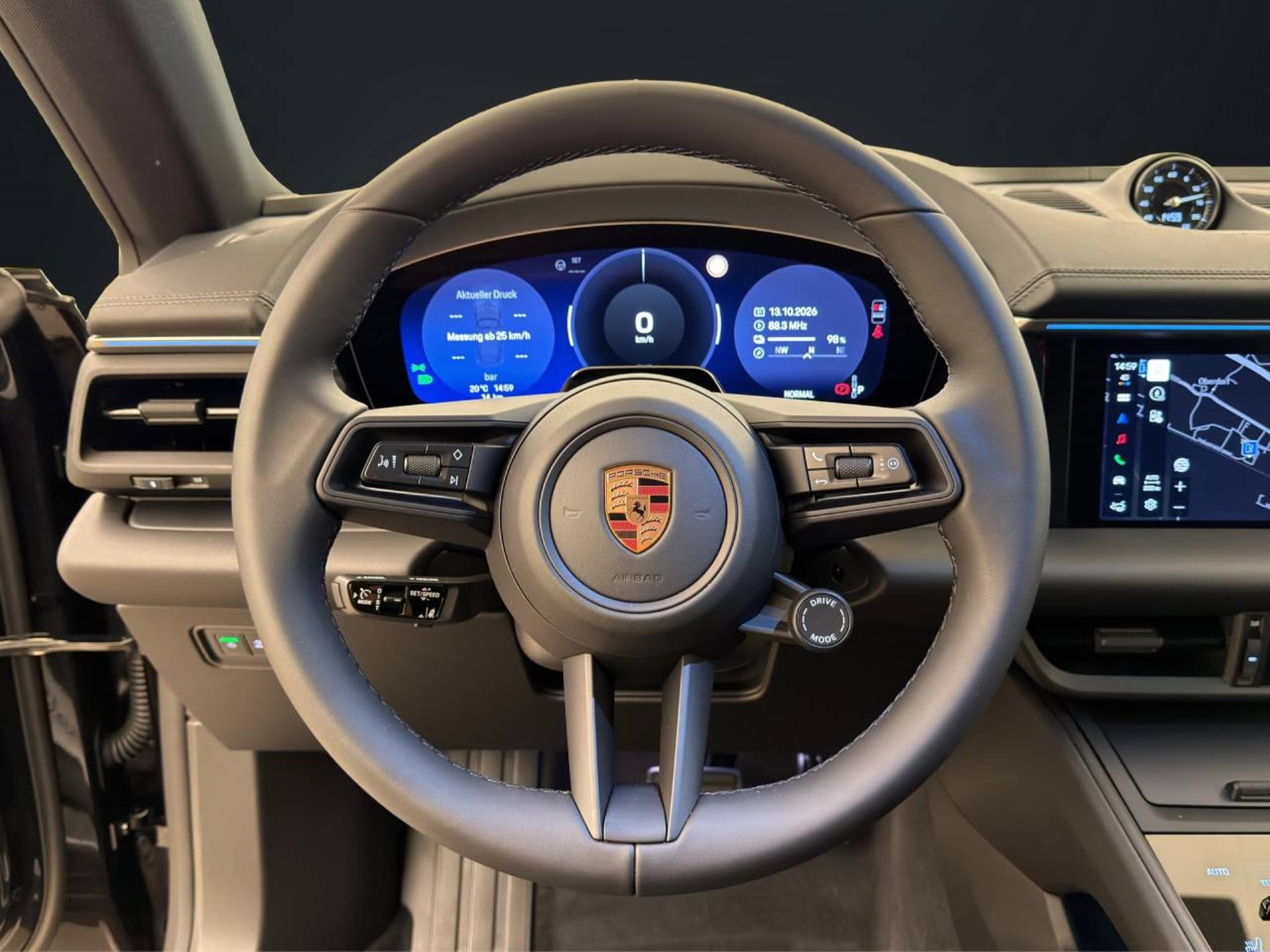 PORSCHE Macan 4S-image-13