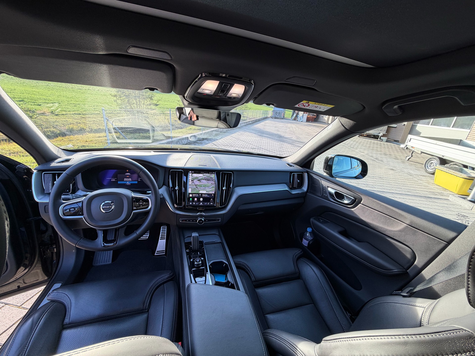 VOLVO 2.0 T8 TE R-Design eAWD-image-5