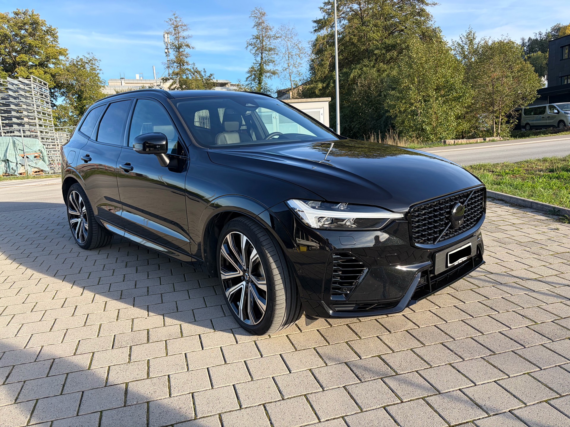 VOLVO 2.0 T8 TE R-Design eAWD-image-0