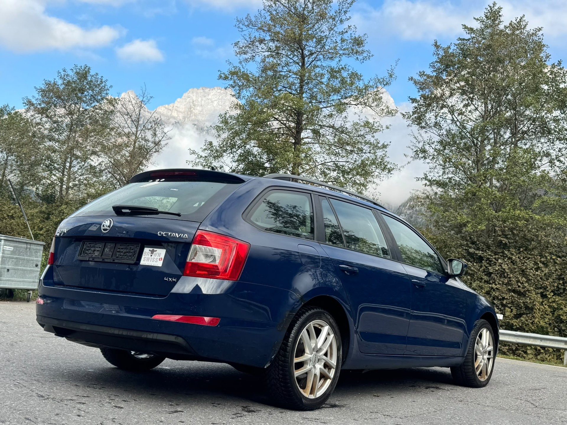 SKODA Octavia Combi 2.0 TDI Swiss Edition 4x4 DSG-image-7