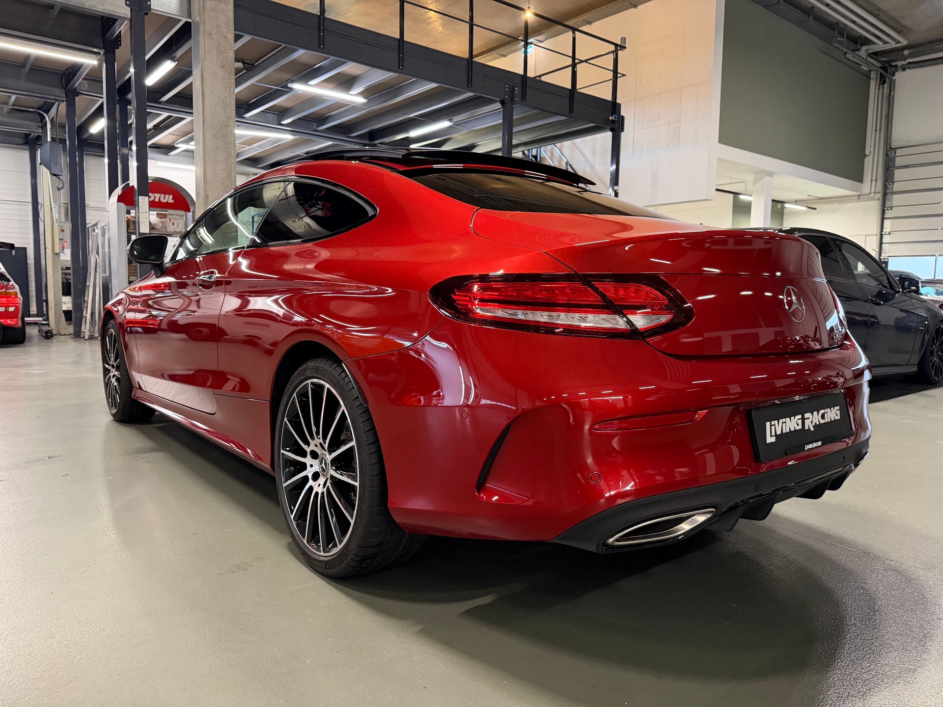 MERCEDES-BENZ C 300 Coupé AMG Line 9G-tronic *CH VHC*-image-2