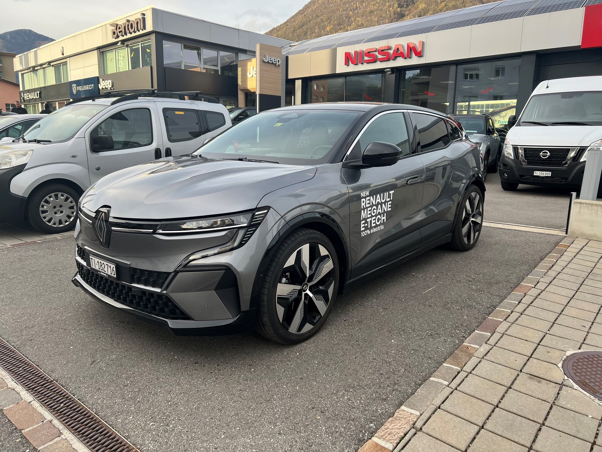 RENAULT Mégane E-TECH EV60 Techno-image-0