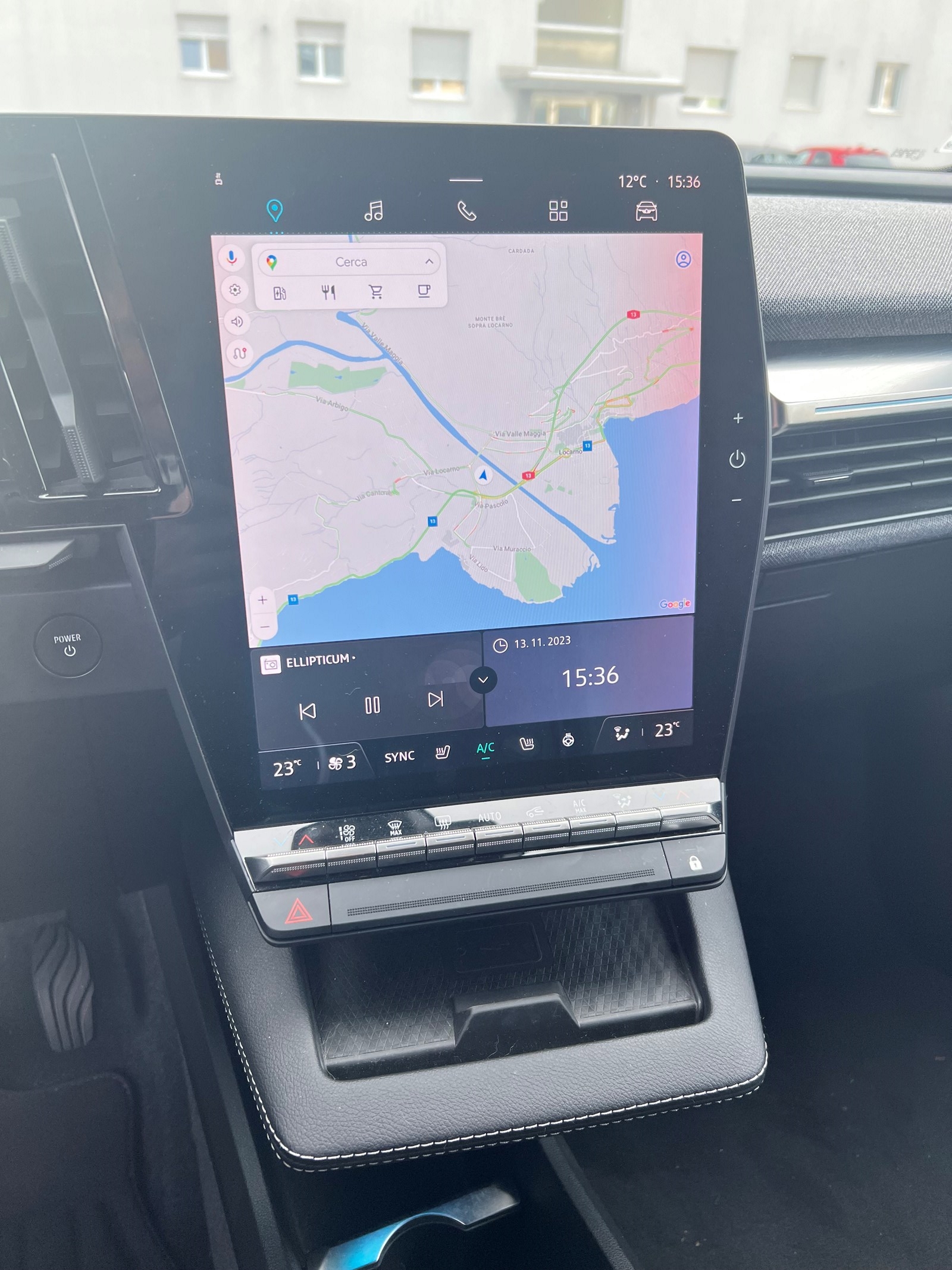 RENAULT Mégane E-TECH EV60 Techno-image-12