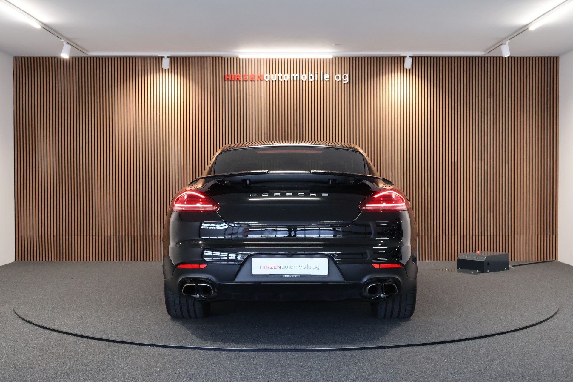 PORSCHE Panamera Turbo 4.8 PDK-image-3