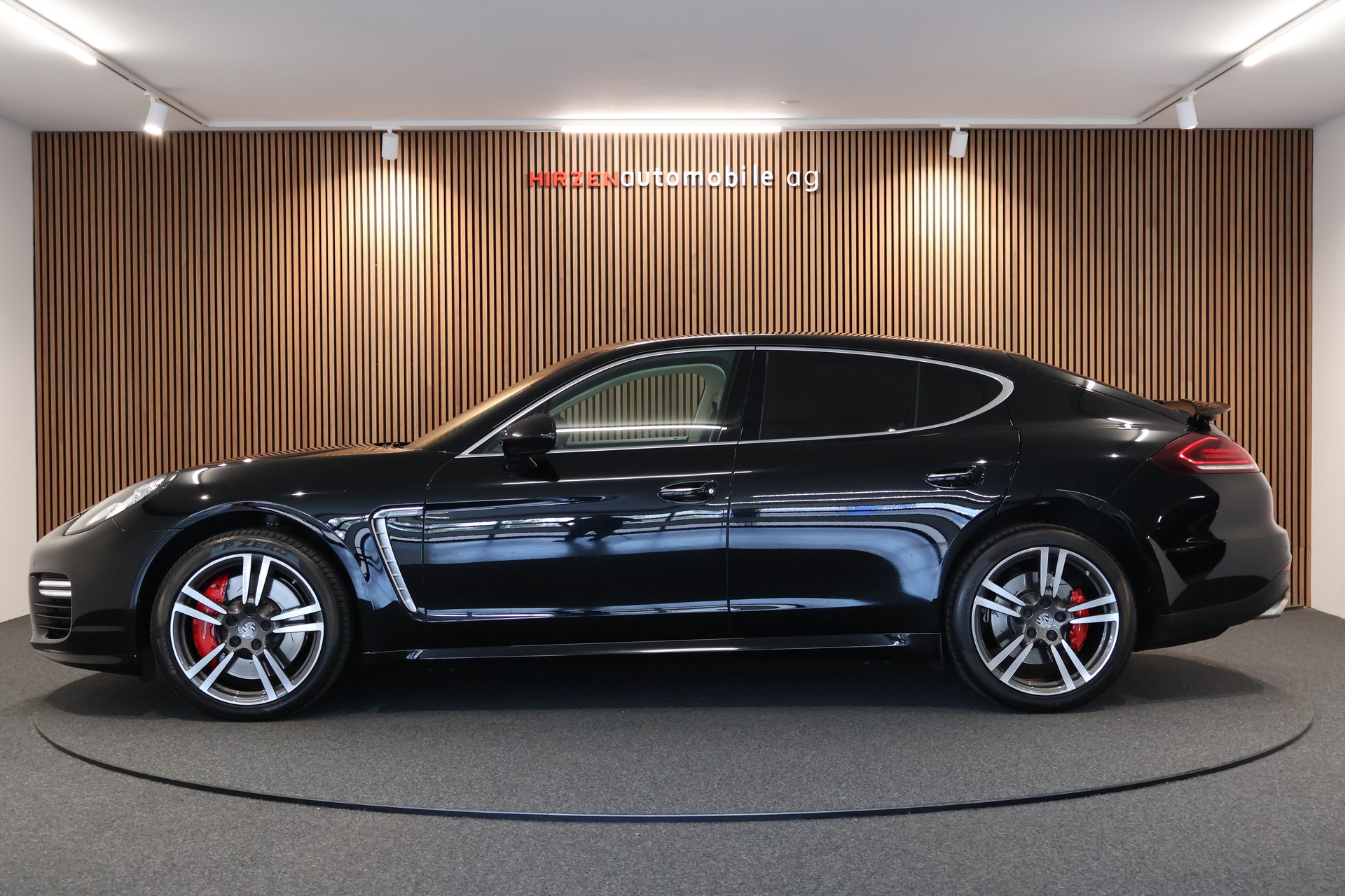 PORSCHE Panamera Turbo 4.8 PDK-image-1
