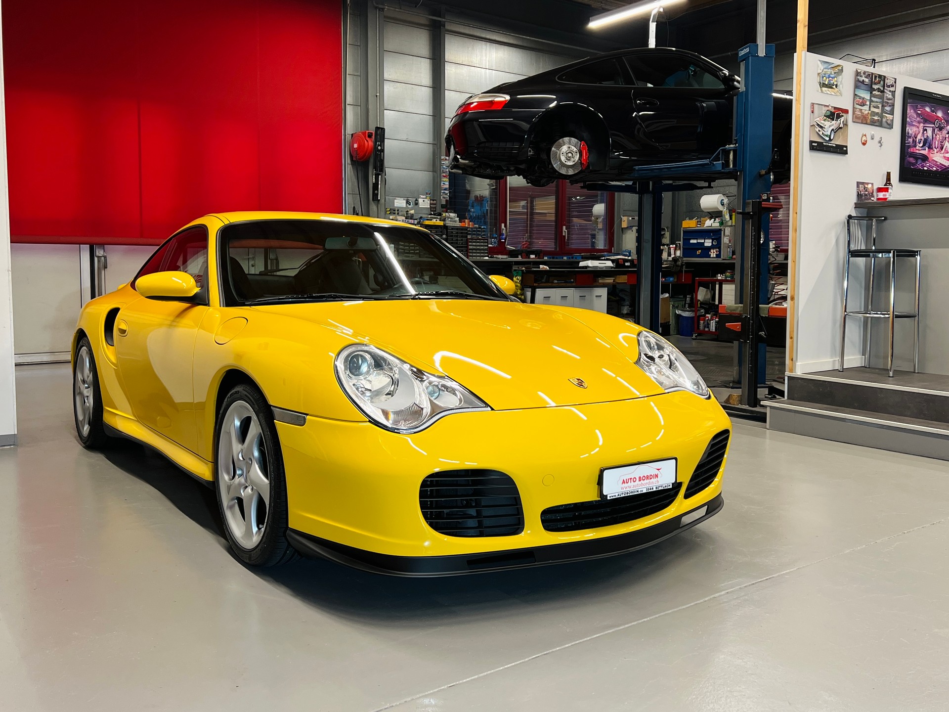 PORSCHE 911 Turbo „Speedgelb“ 1. Lack-image-12