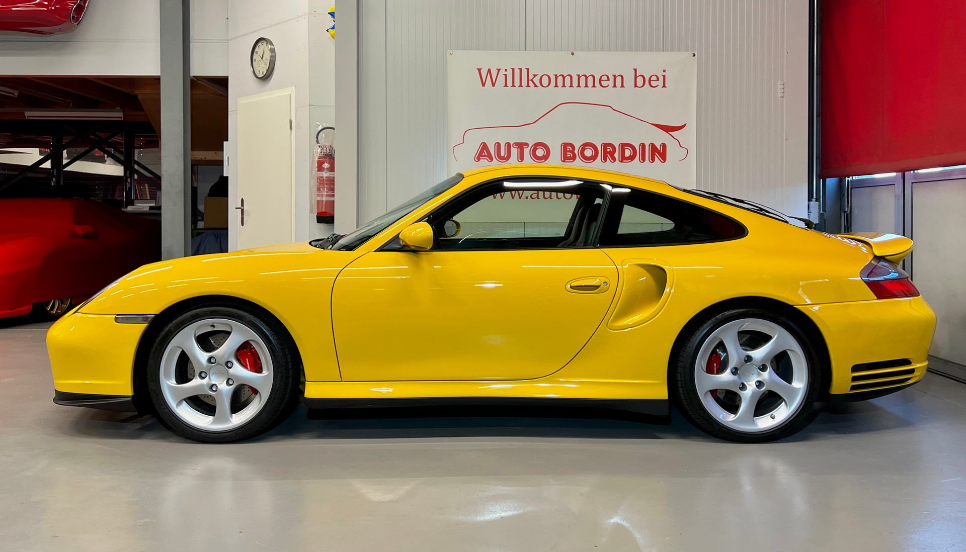 PORSCHE 911 Turbo „Speedgelb“ 1. Lack-image-3