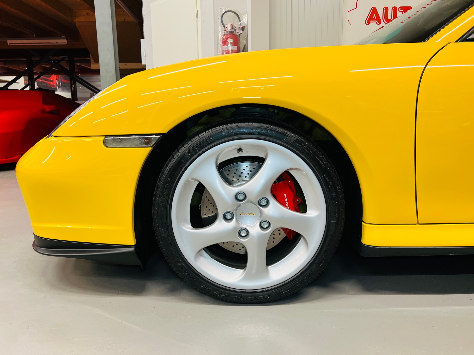 PORSCHE 911 Turbo „Speedgelb“ 1. Lack-image-4