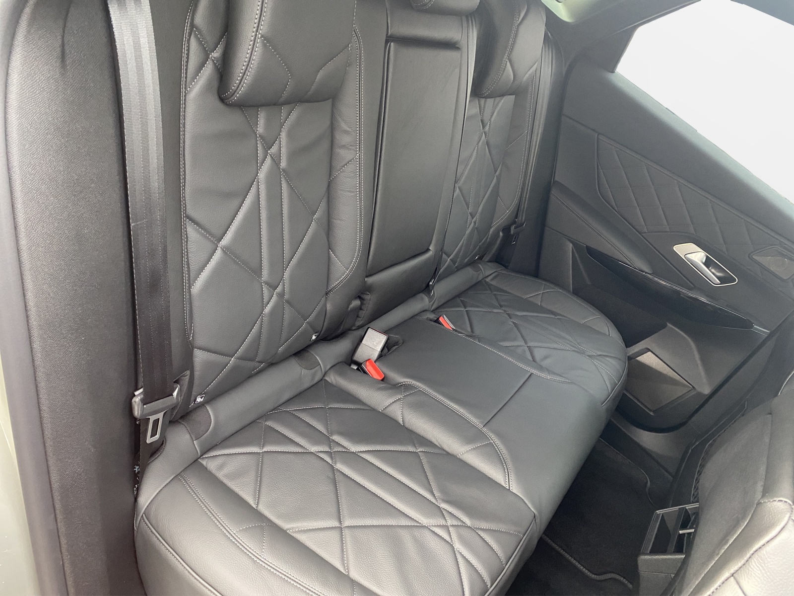 DS AUTOMOBILES DS7 1.6 E-Tense Rivoli 4x4-image-13