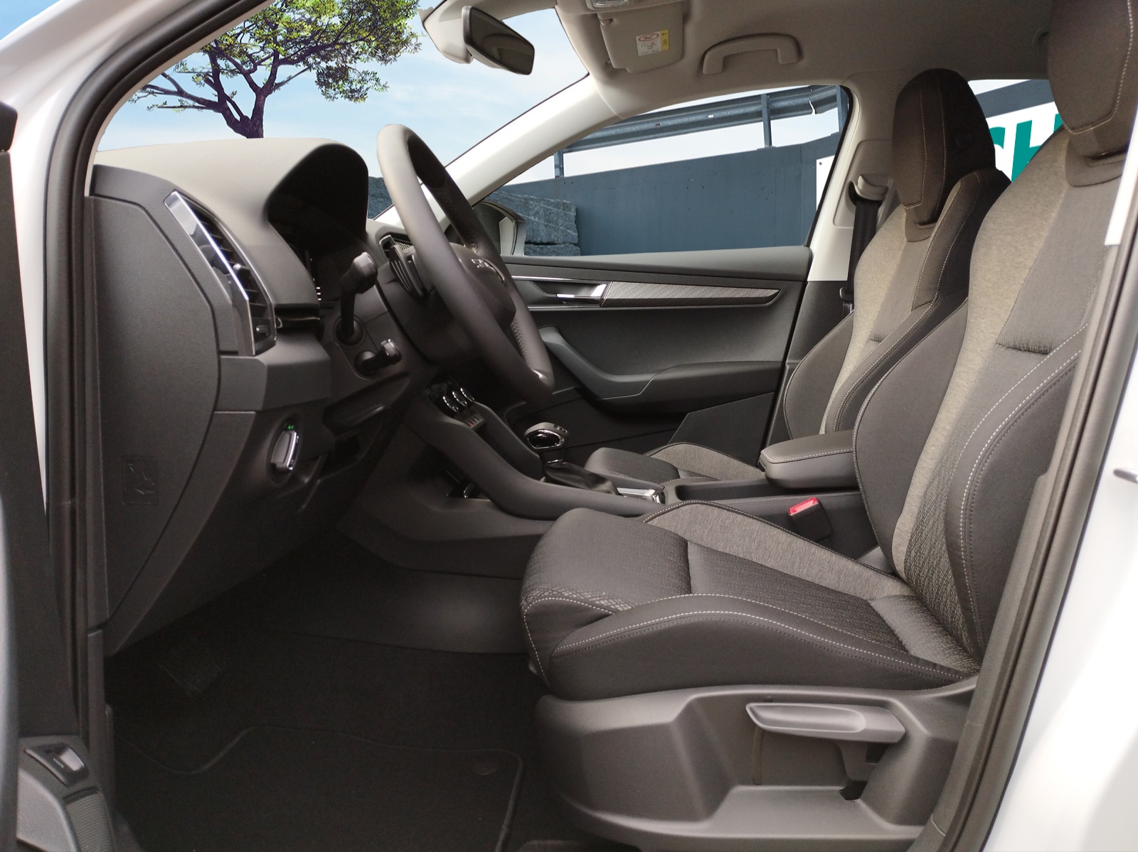 SKODA Karoq 2.0 TDI CR Selection 4x4 DSG-image-6