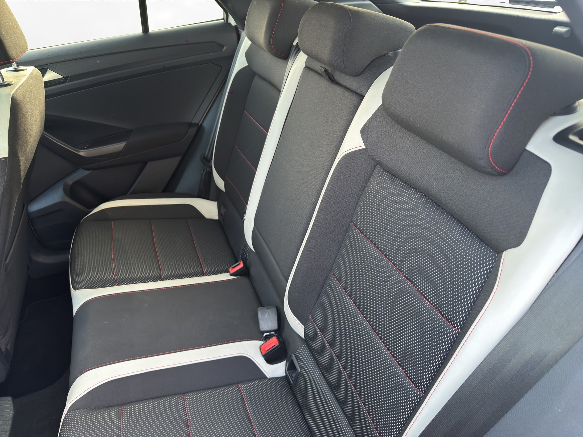 VW T-Roc 2.0 TSI Sport DSG 4Motion-image-13