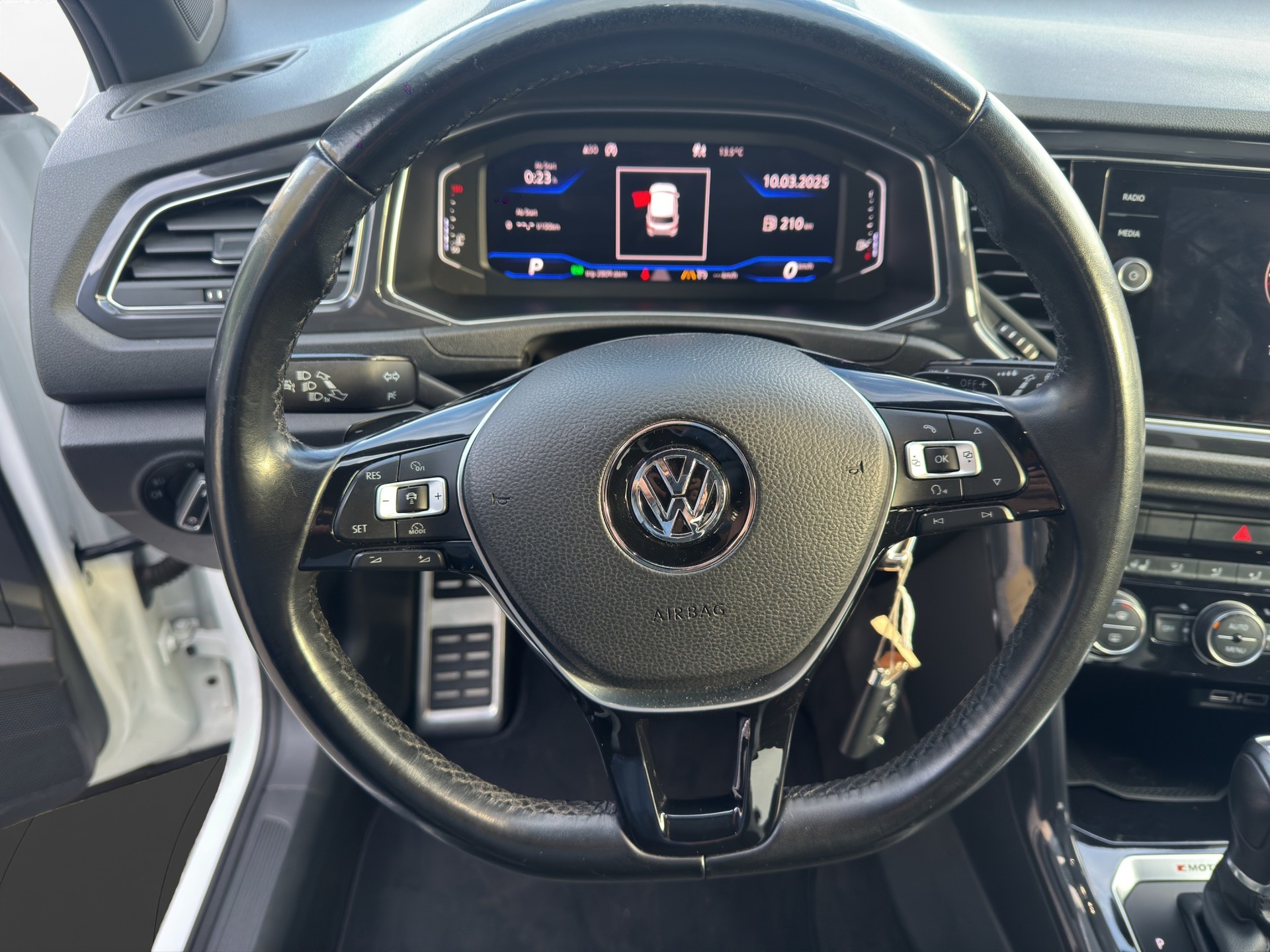 VW T-Roc 2.0 TSI Sport DSG 4Motion-image-9