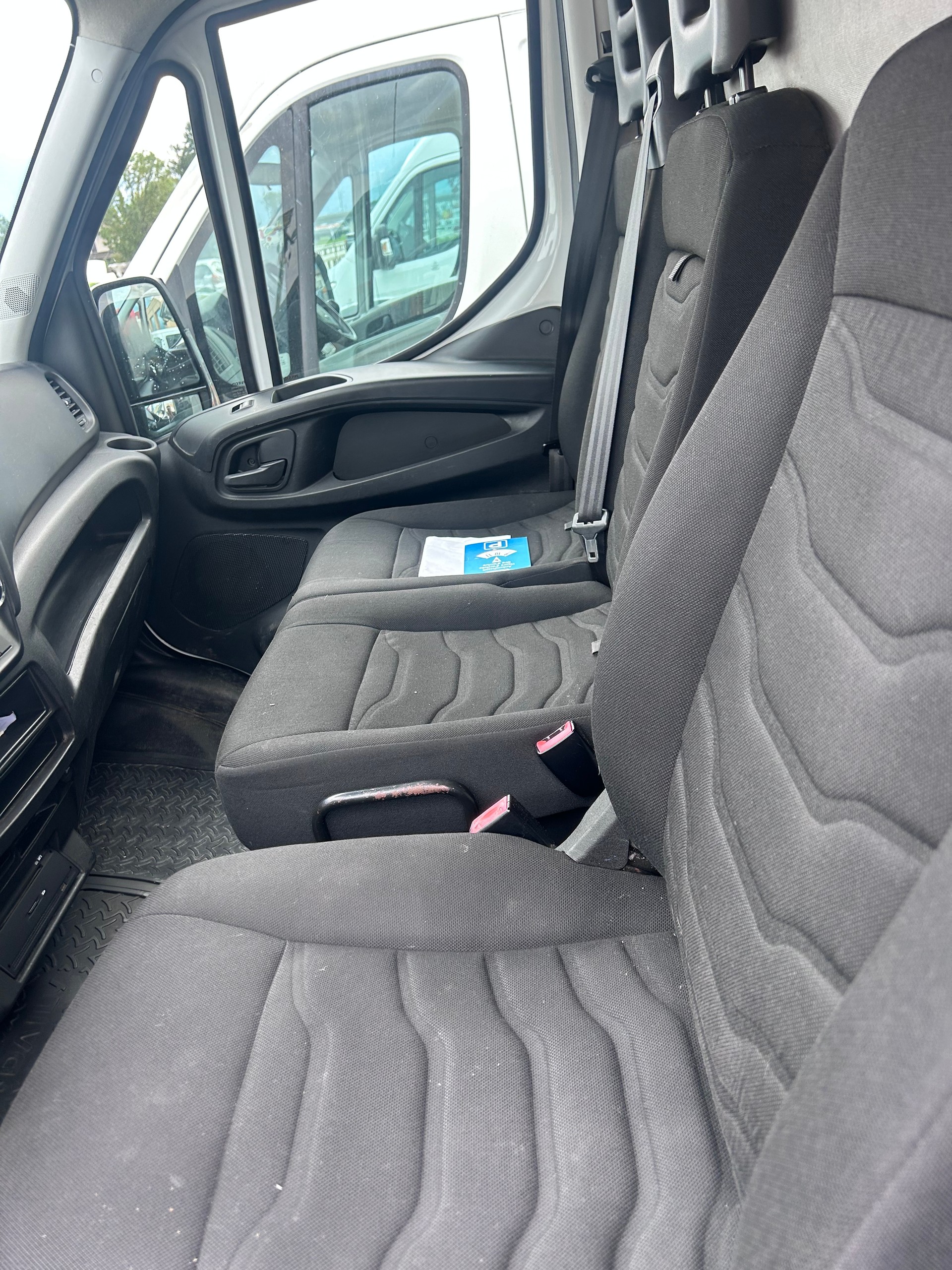 IVECO 33 S 15 V-image-3