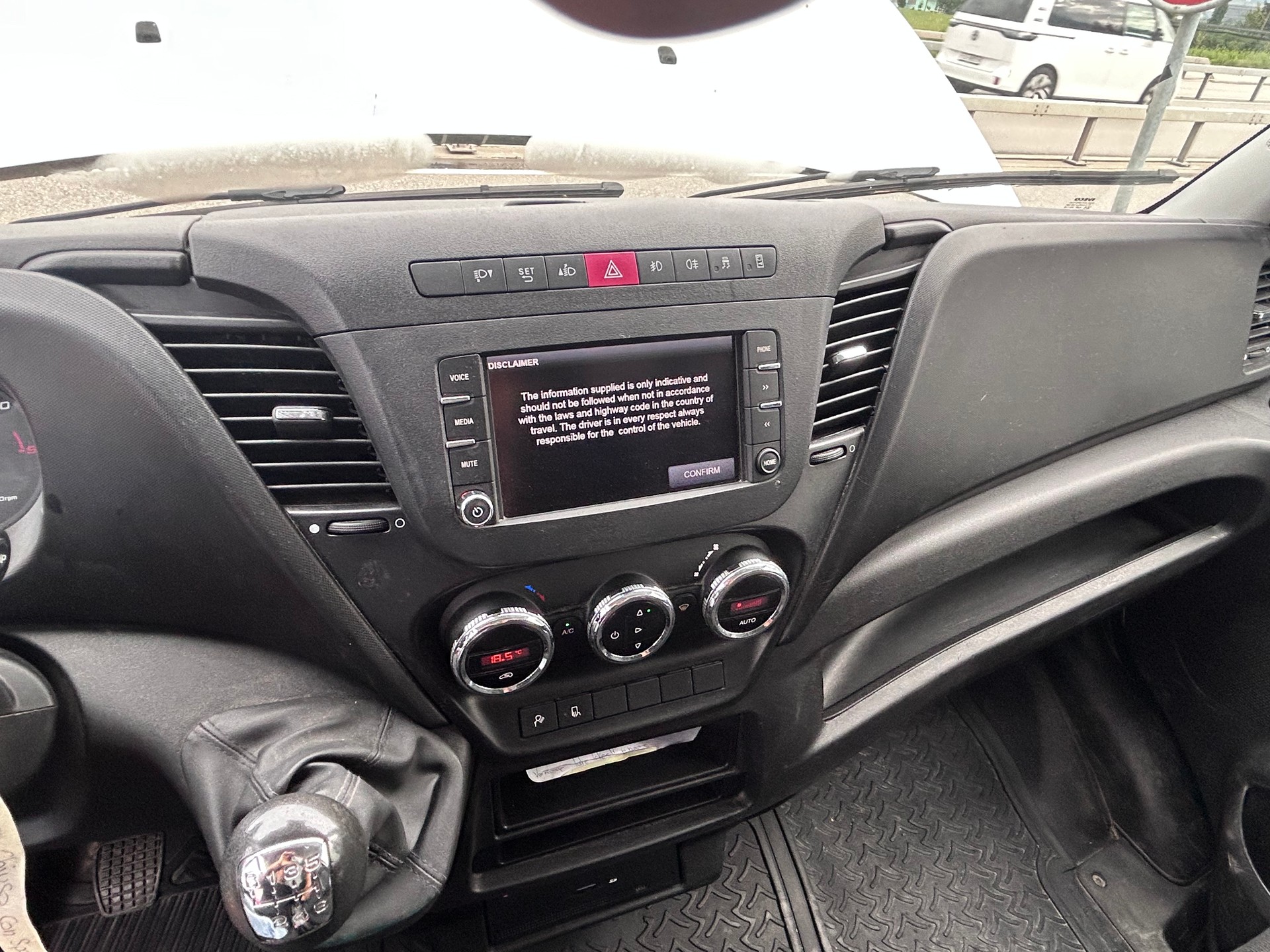 IVECO 33 S 15 V-image-1