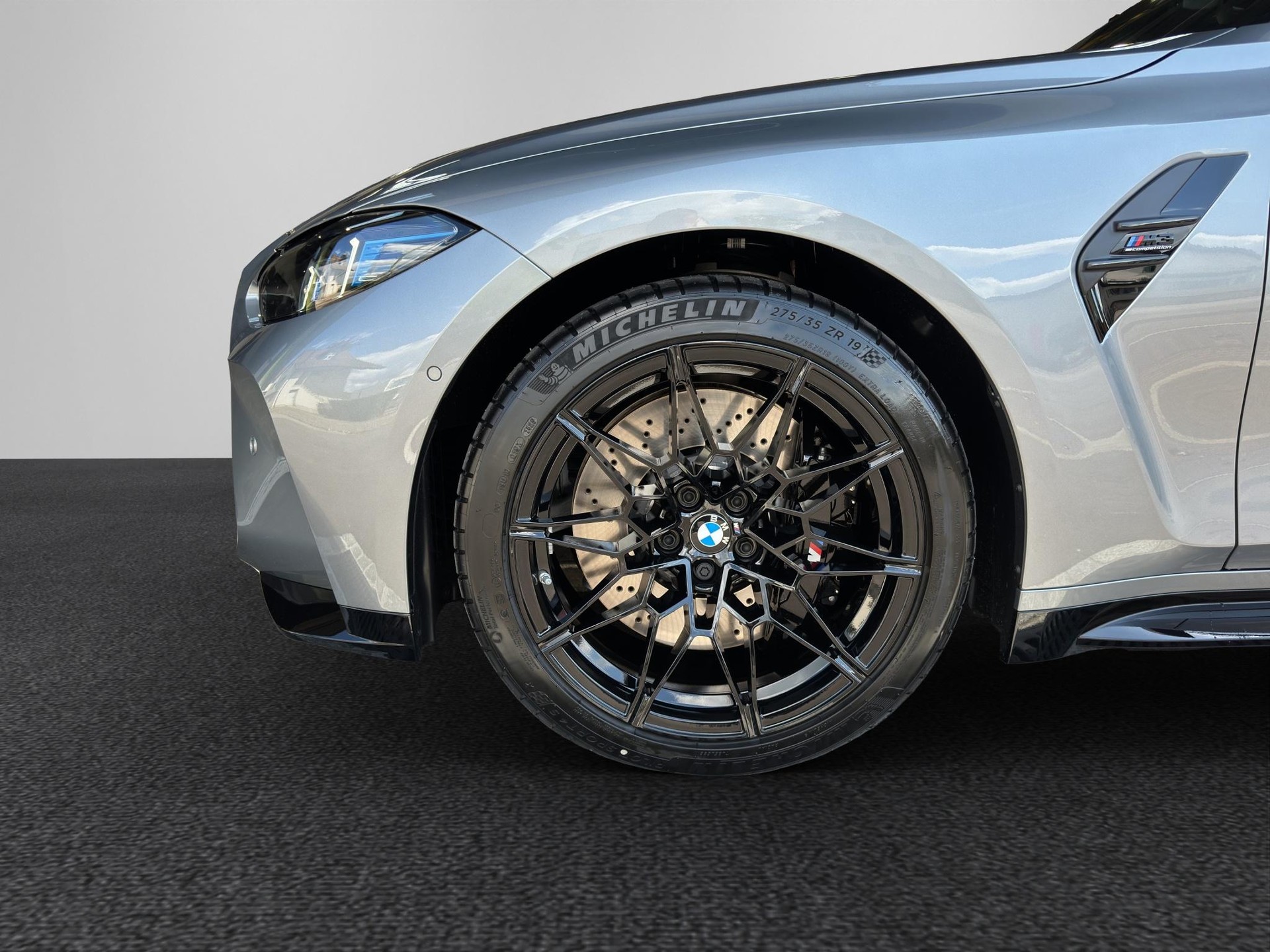 BMW M3 Competition xDrive Touring-image-10