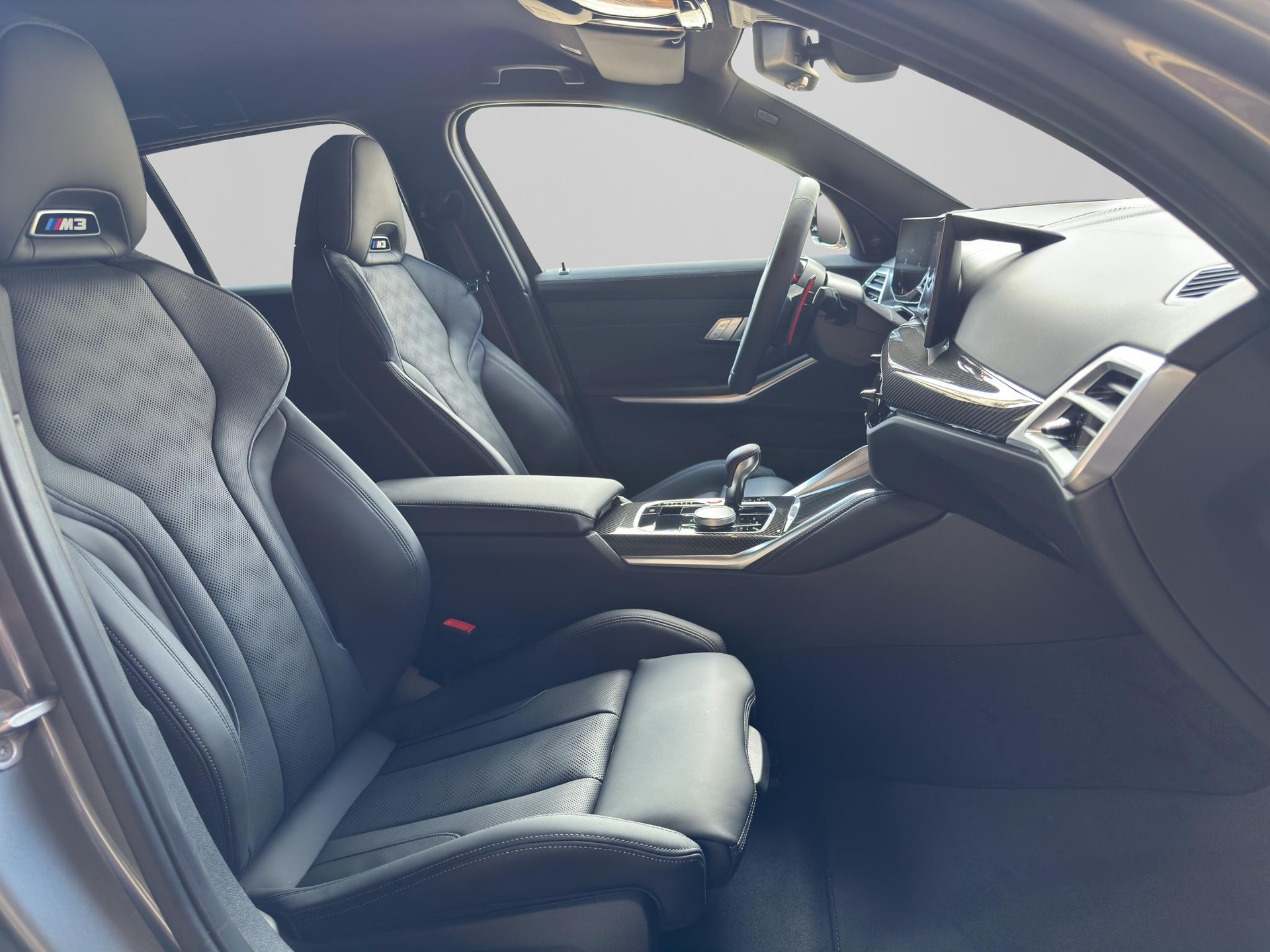 BMW M3 Competition xDrive Touring-image-19
