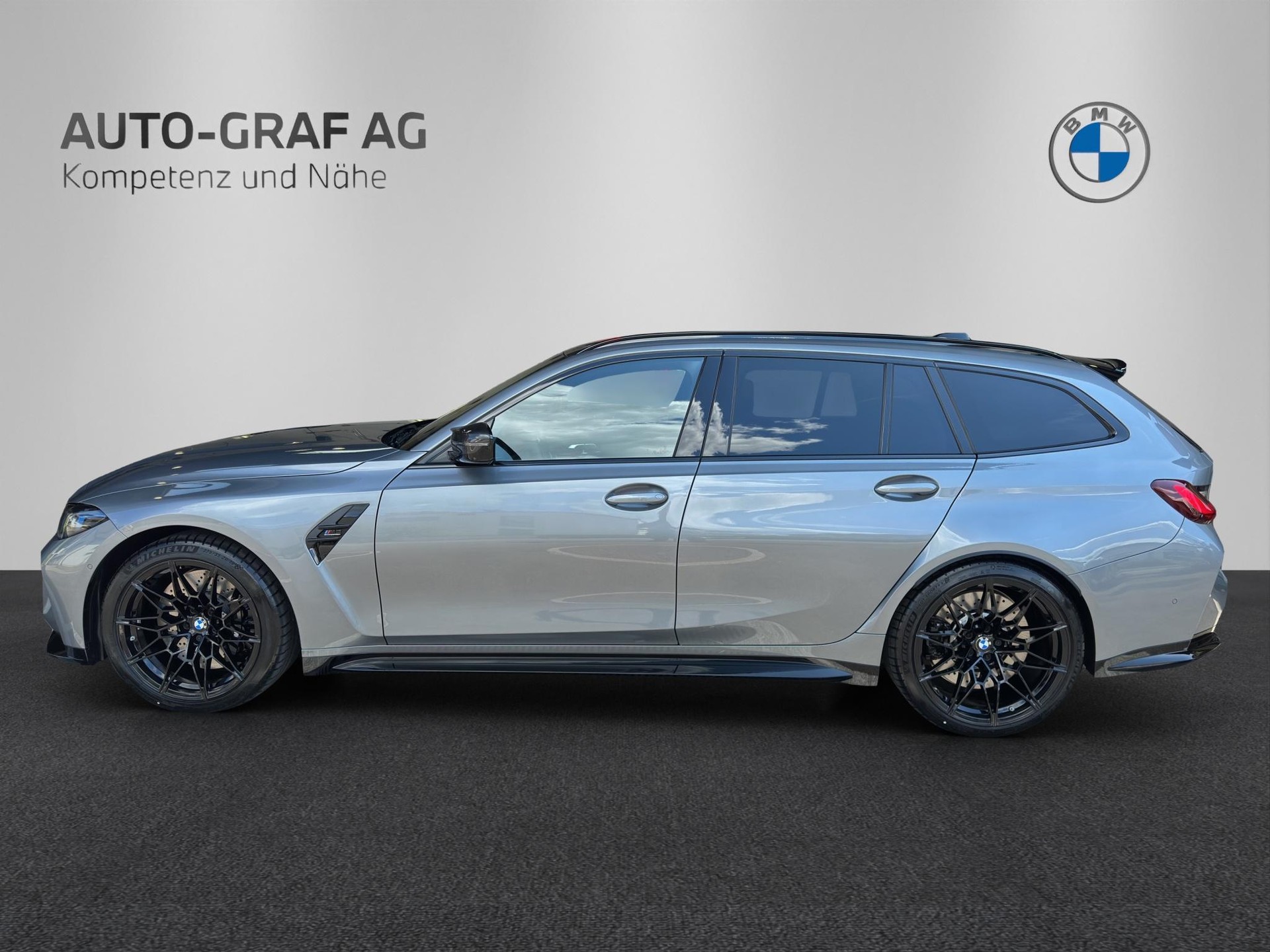 BMW M3 Competition xDrive Touring-image-1