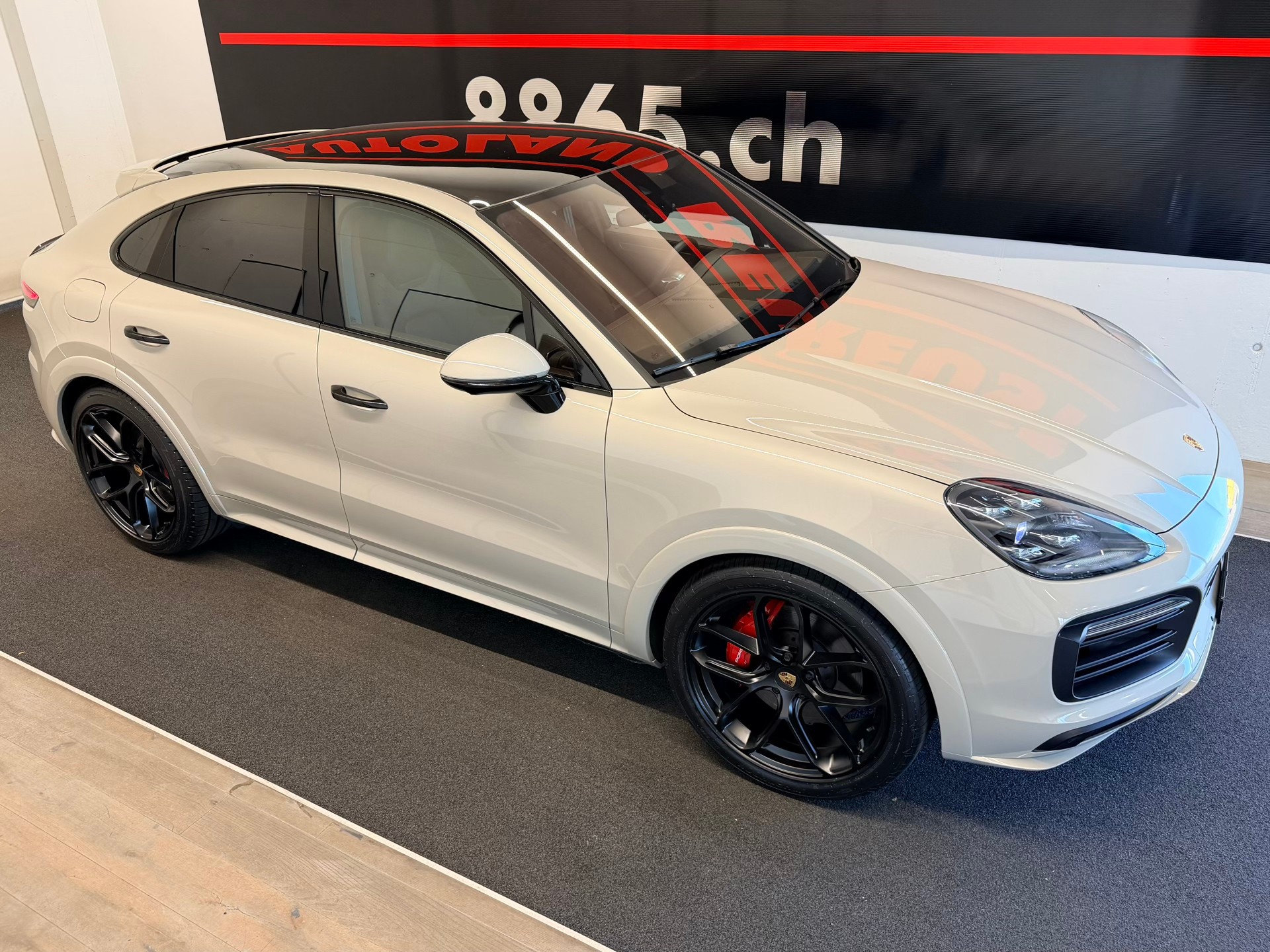 PORSCHE Cayenne GTS Coupé-image-5