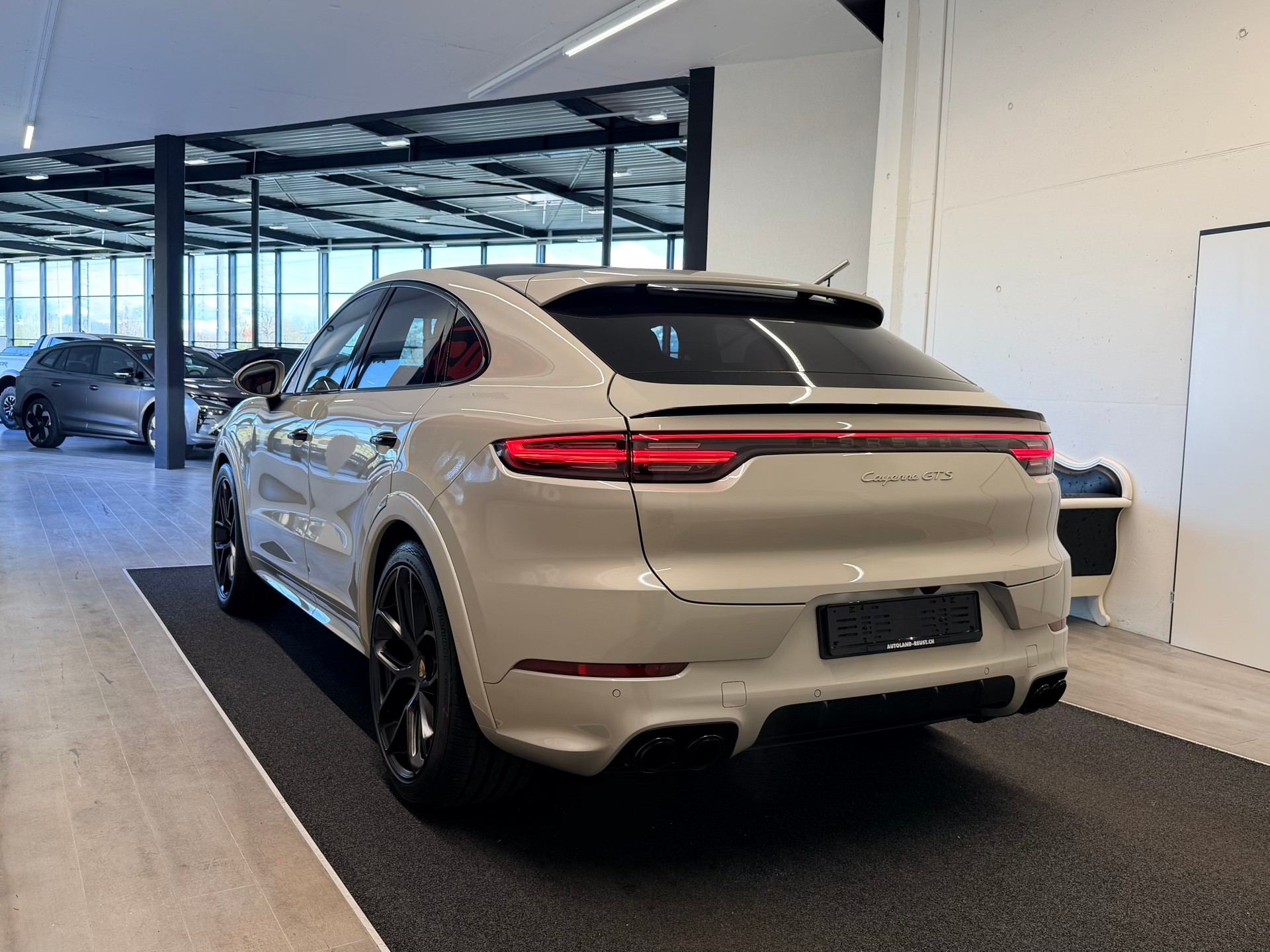 PORSCHE Cayenne GTS Coupé-image-7