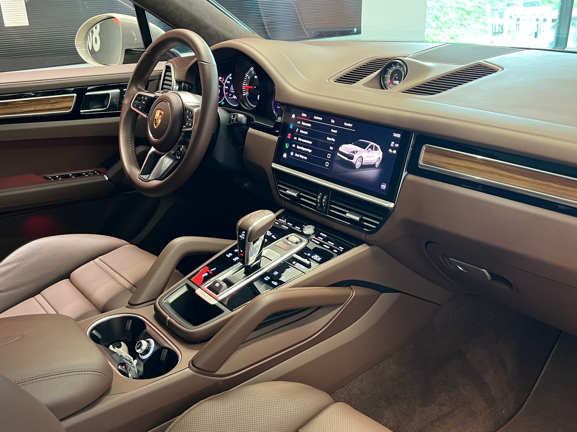 PORSCHE Cayenne GTS Coupé-image-21