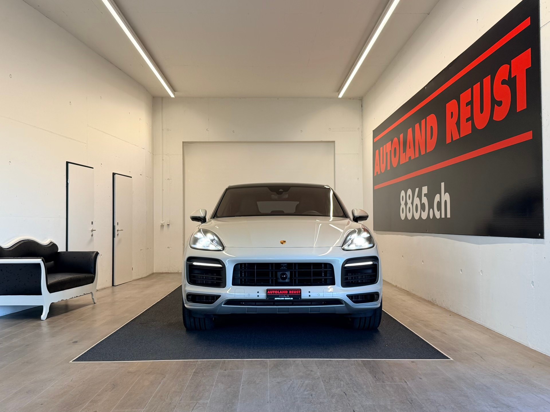 PORSCHE Cayenne GTS Coupé-image-1