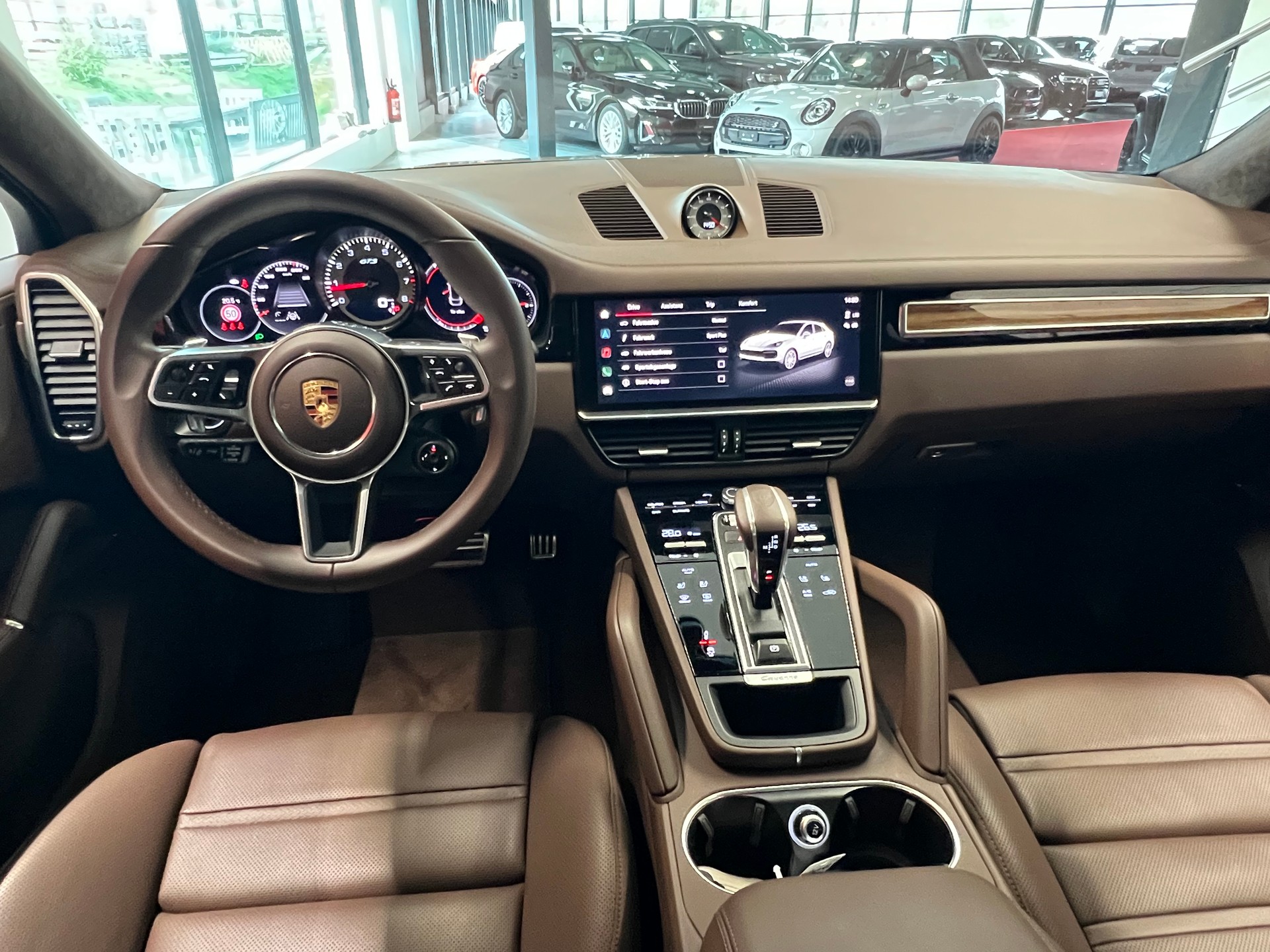 PORSCHE Cayenne GTS Coupé-image-19