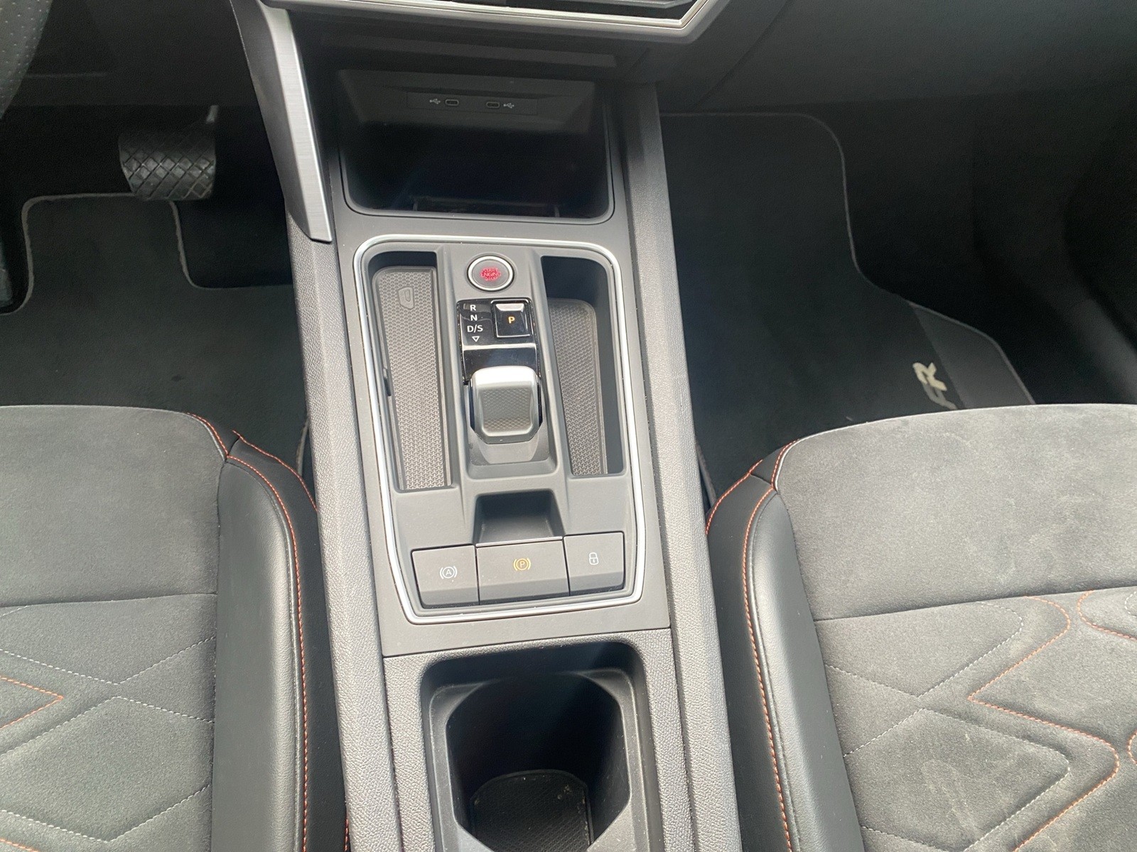 SEAT Leon 1.4 eHybrid pHEV DSG FR-image-14