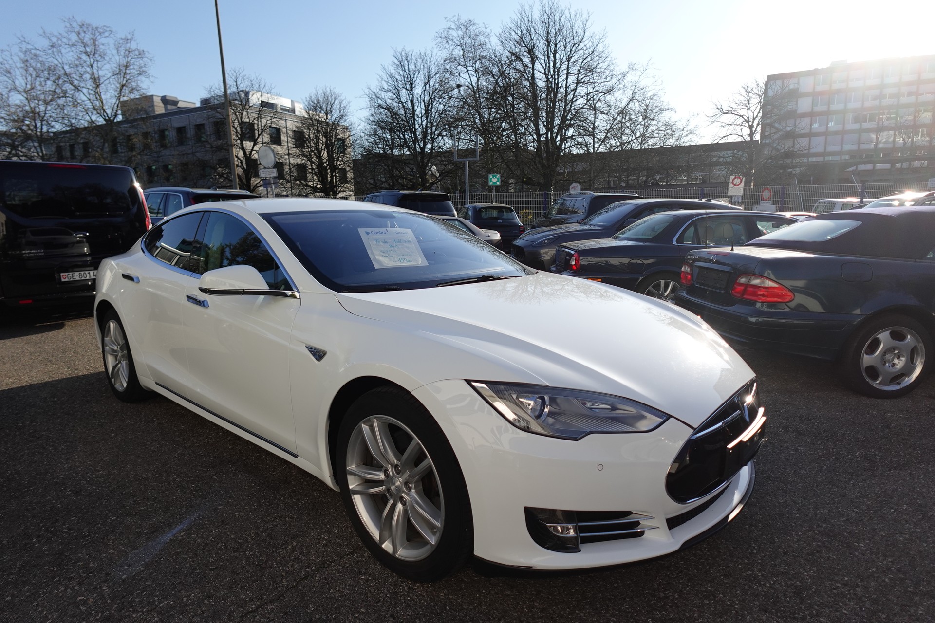 TESLA Model S 85-image-1