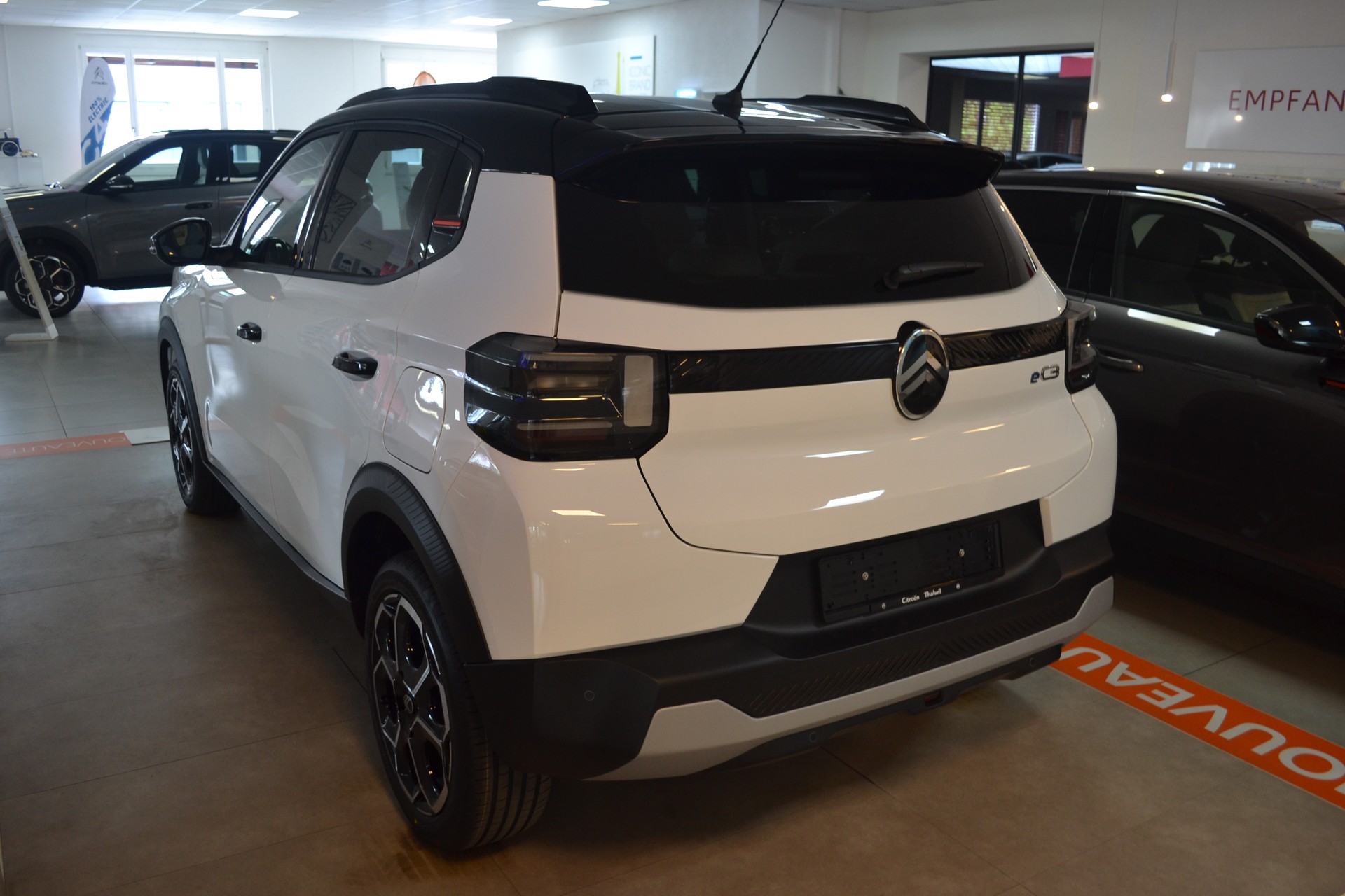 CITROEN e-C3 44kWh Max-image-3
