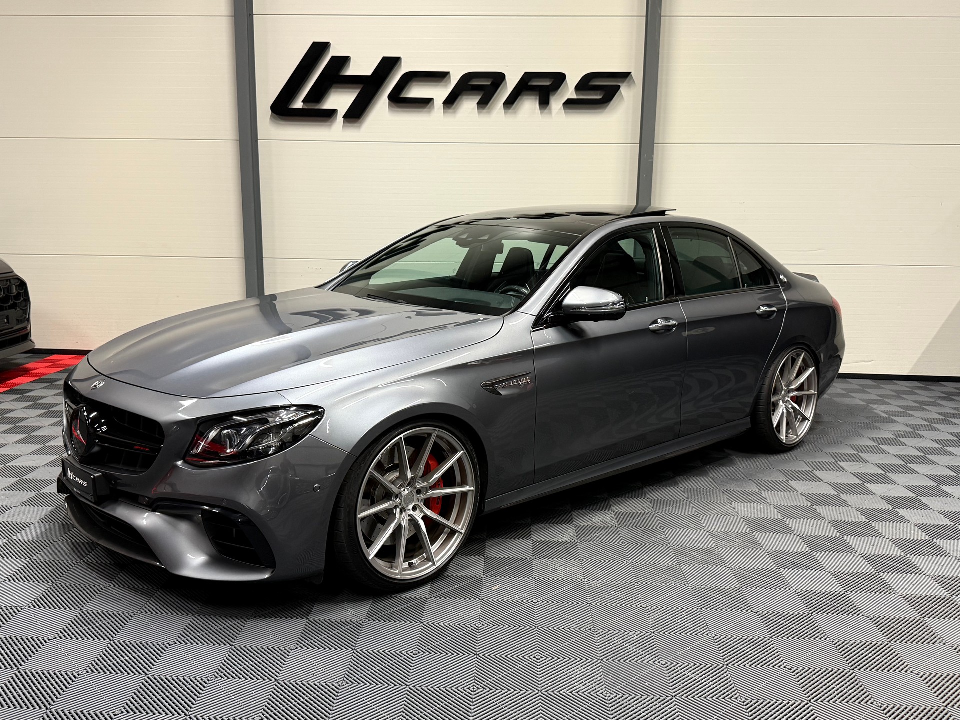 MERCEDES-BENZ E 63 S AMG 4matic+-image-0