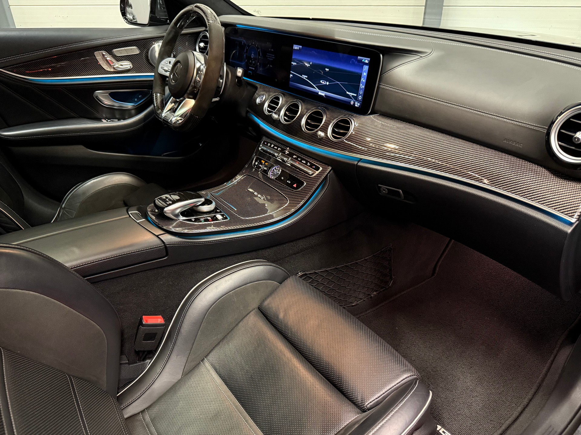 MERCEDES-BENZ E 63 S AMG 4matic+-image-7