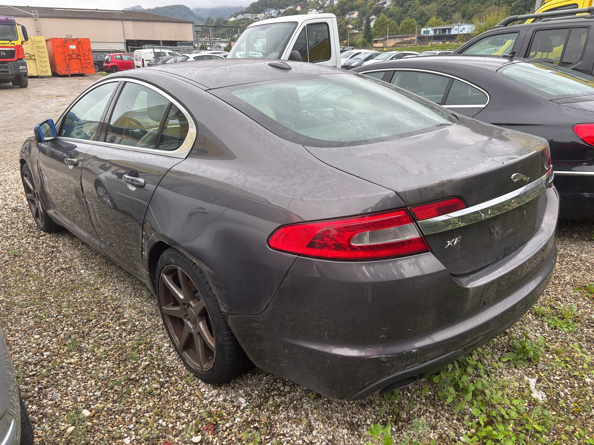JAGUAR XF 2.7d V6 Premium Luxury-image-2