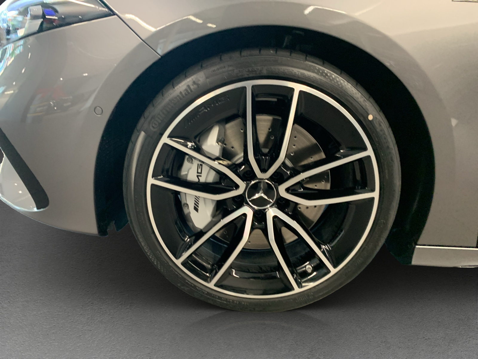 MERCEDES-BENZ A 35 AMG 4MATIC-image-12