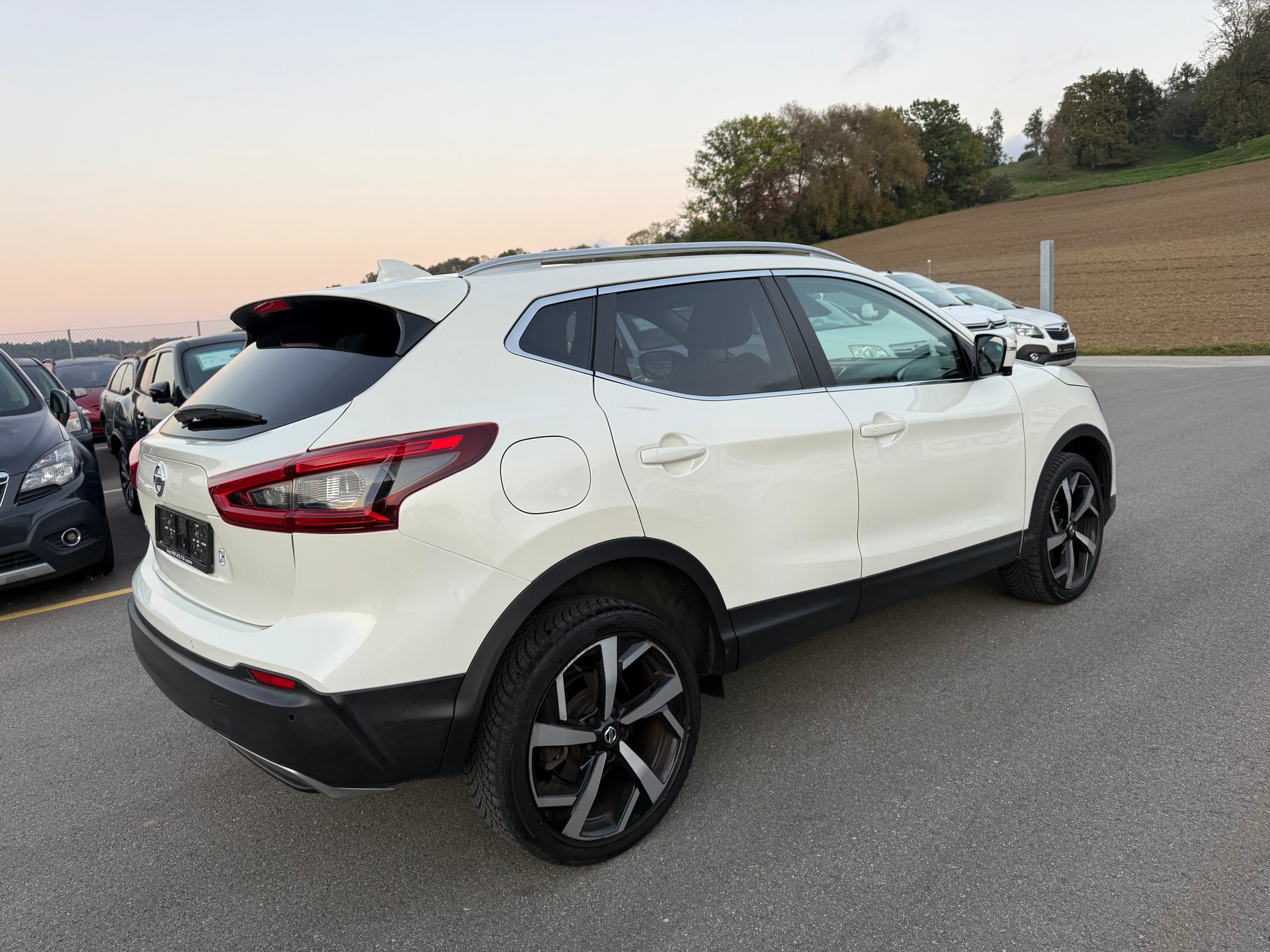 NISSAN Qashqai 1.7 dCi tekna Xtronic ALL-MODE 4x4-image-9
