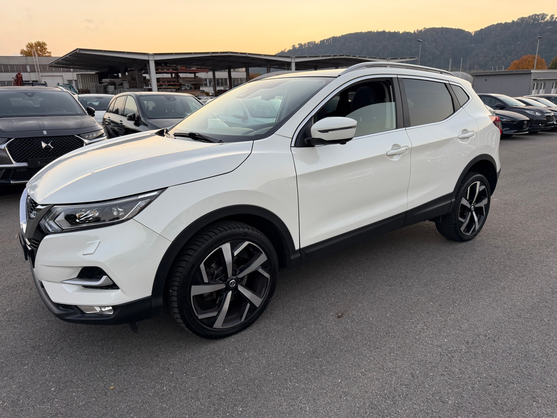 NISSAN Qashqai 1.7 dCi tekna Xtronic ALL-MODE 4x4-showroom-element-1